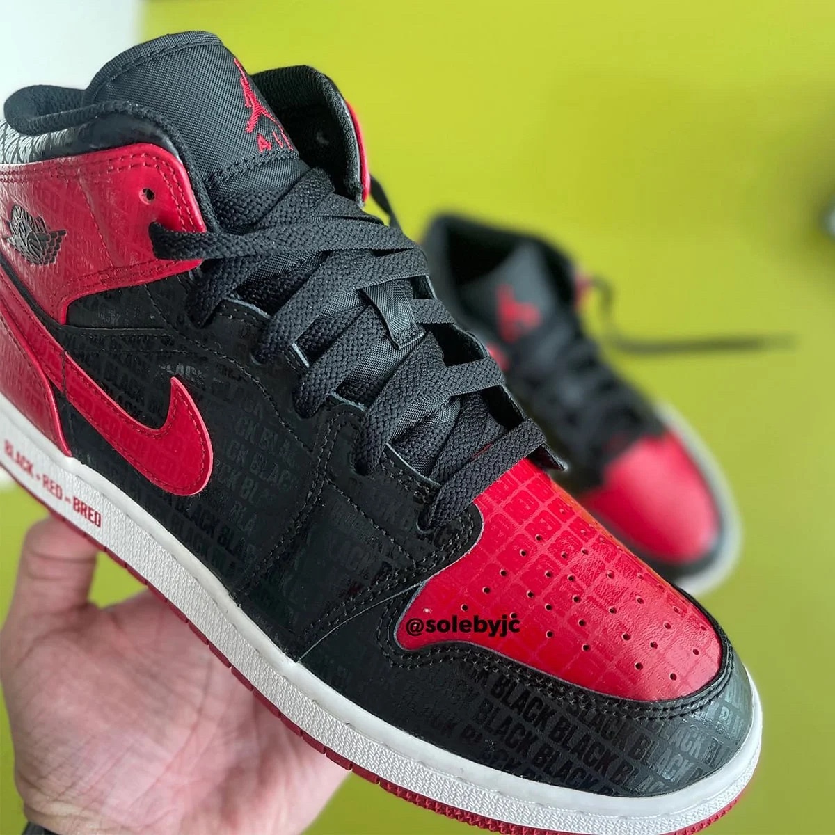 Jordan 1 Mid Bred Banned 2020, (GS) Jordan 1 Mid Bred Banned 2020 착용 스타일 - 3