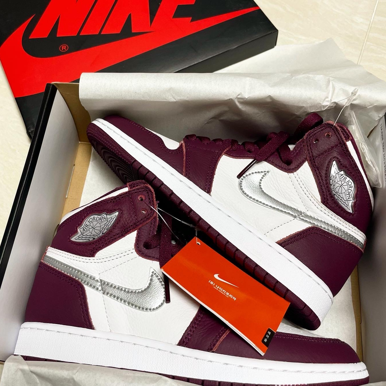 (GS) Jordan 1 Retro High OG Bordeaux 착용 스타일