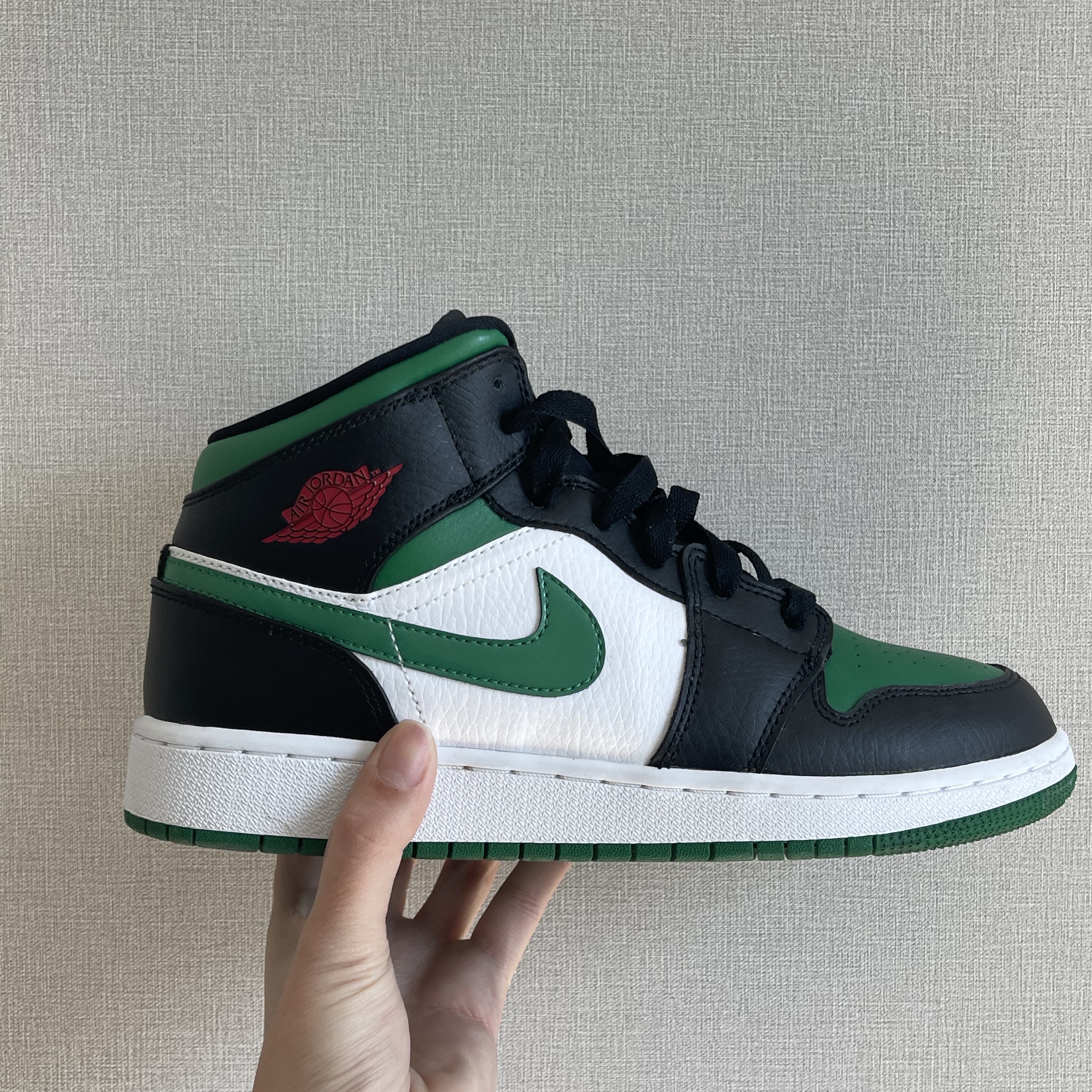 Jordan 1 Mid Green Toe 착용 스타일