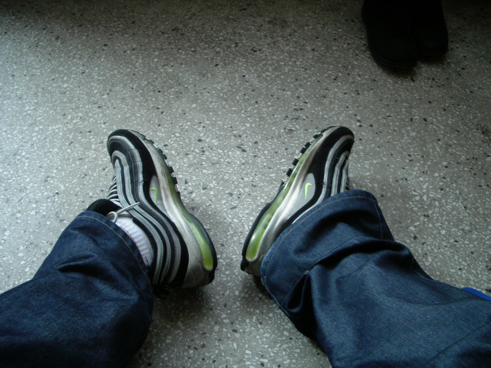 Nike Air Max 97 OG Black Volt Asia 착용 스타일