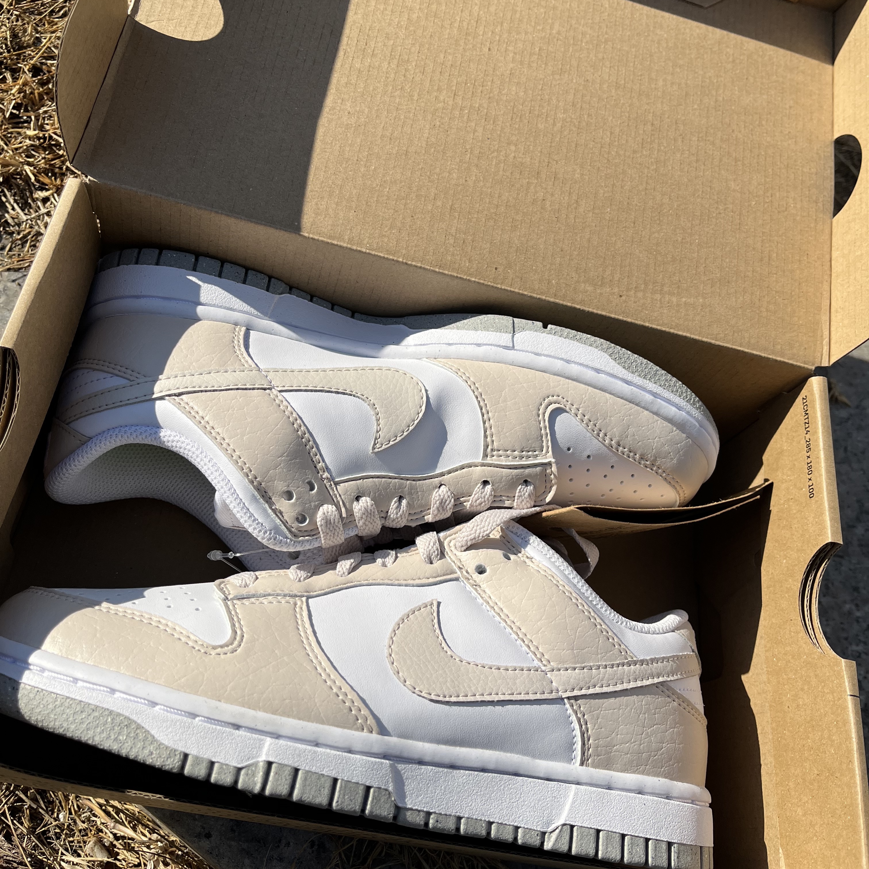 (W) Nike Dunk Low Next Nature Light Orewood Brown 착용 스타일