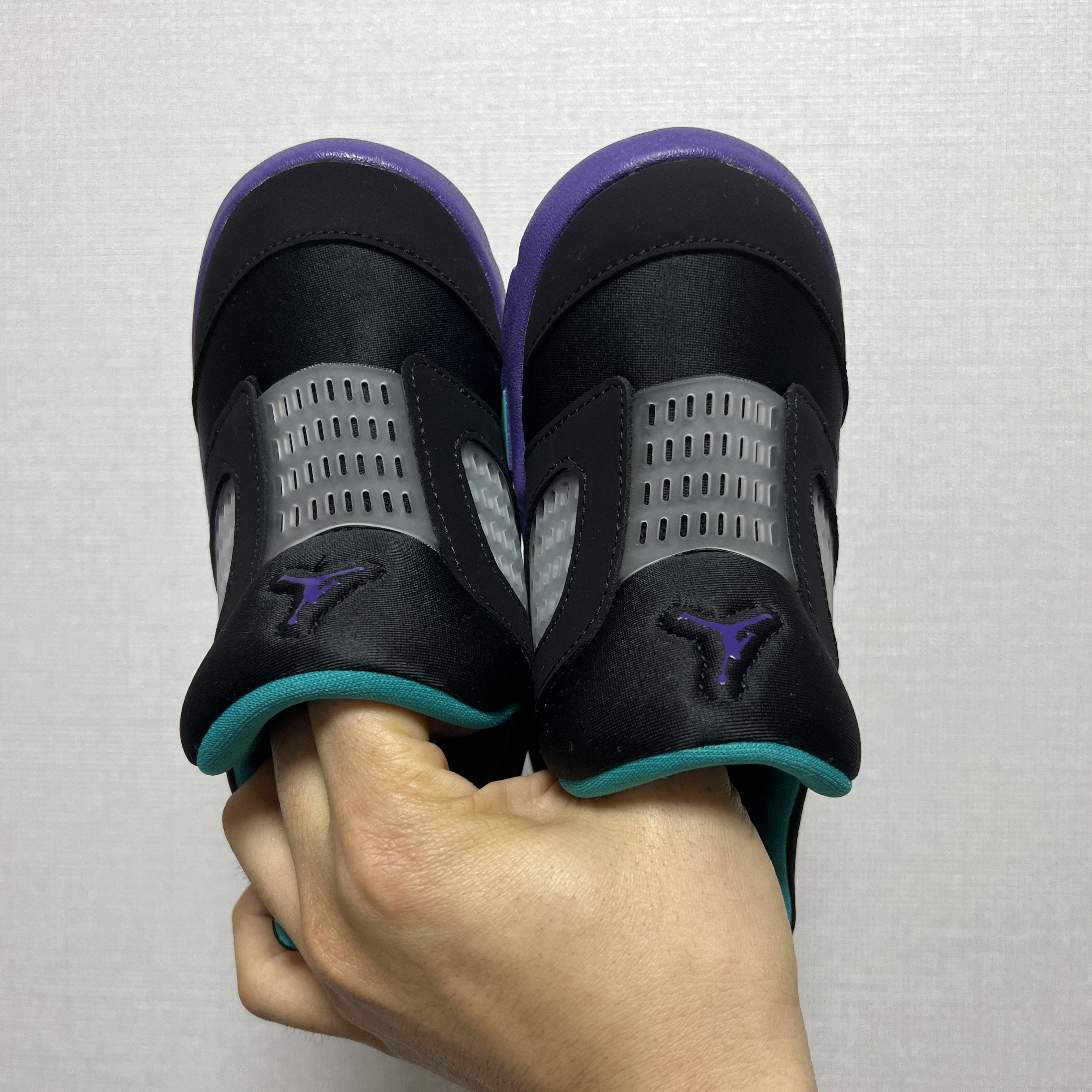 (TD) Jordan 5 Retro Little Flex Black Grape 착용 스타일 - 1