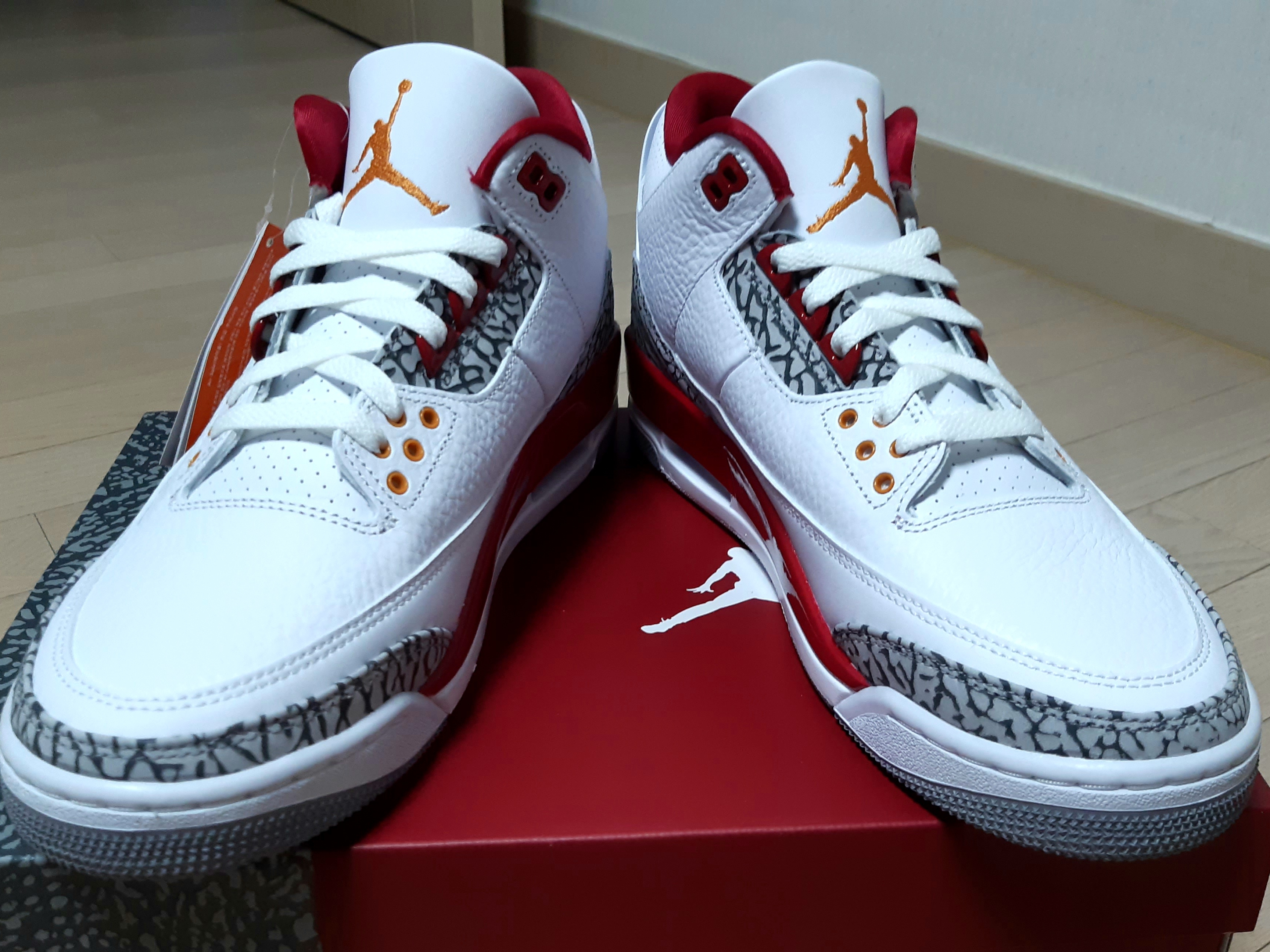 Jordan 3 Retro Cardinal Red 착용 스타일 - 3
