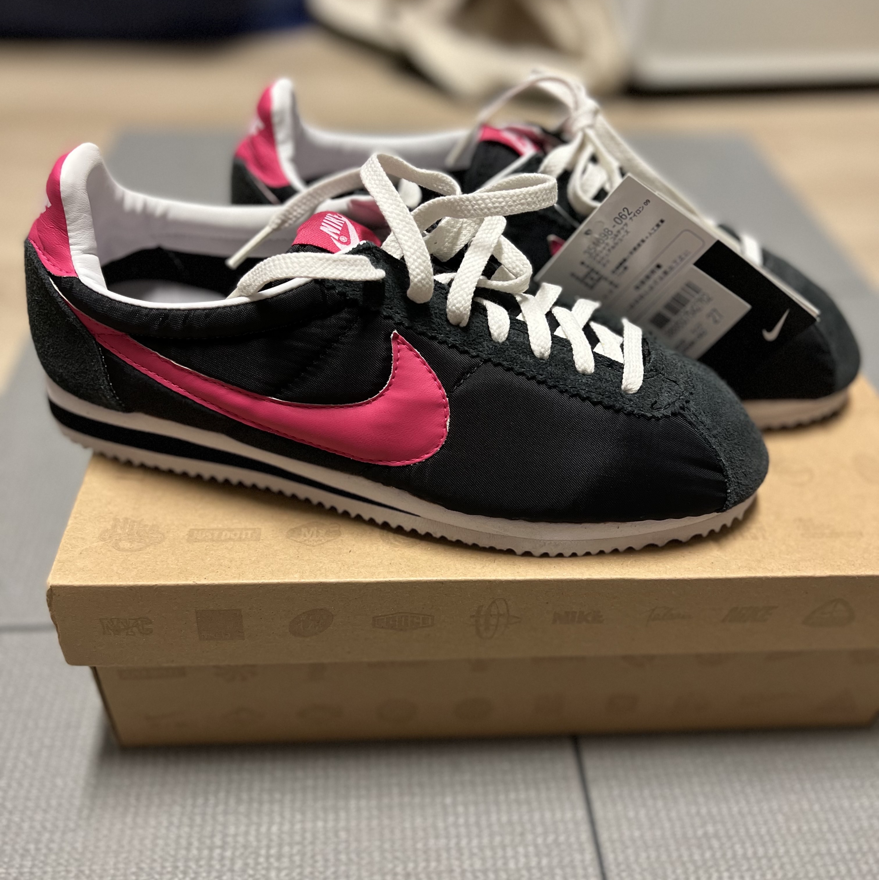 Nike Cortez 72 Shoe Dog OG Slim Swoosh 착용 스타일 - 2