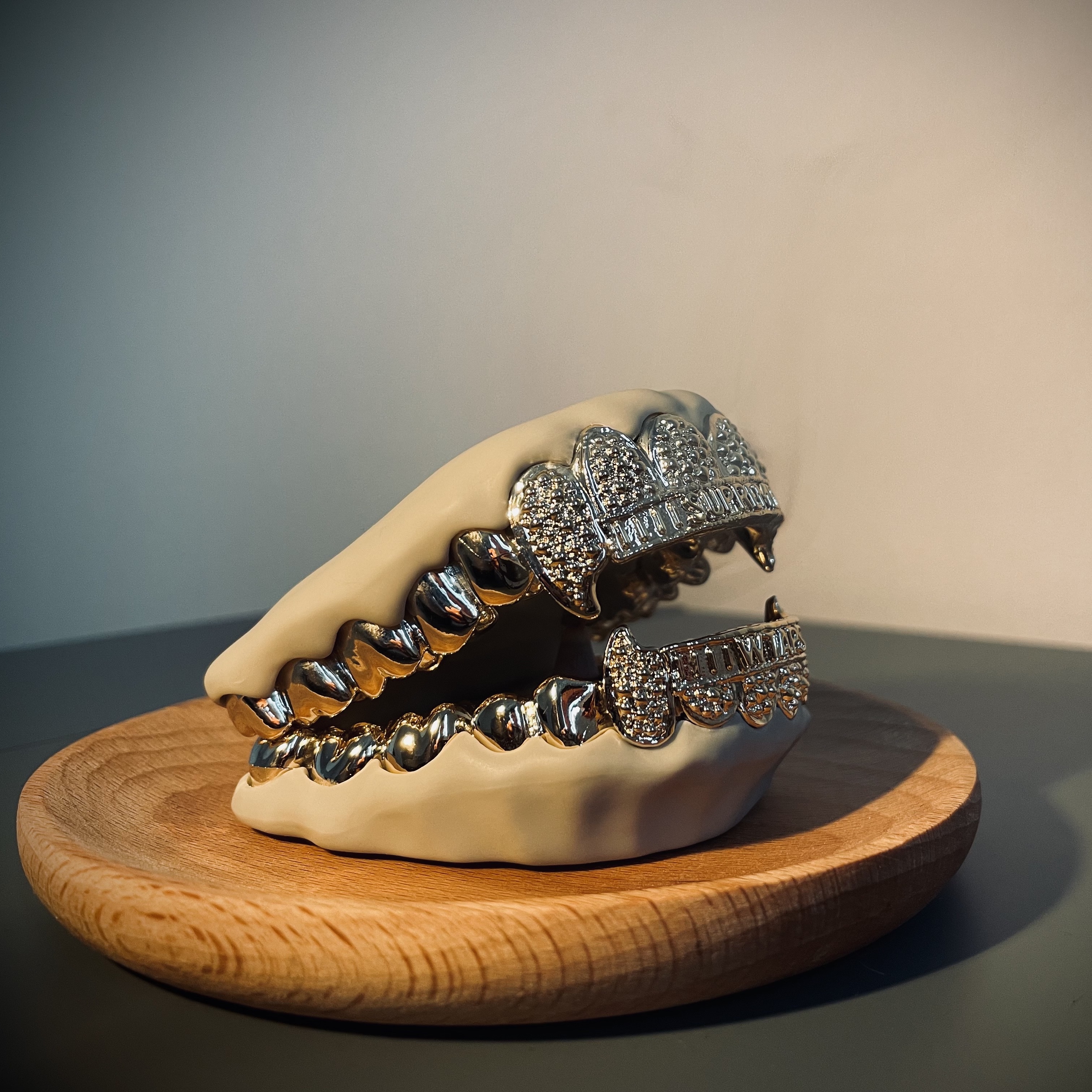 Supreme x WTAPS Grills Incense Burner Gold - 21FW 착용 스타일