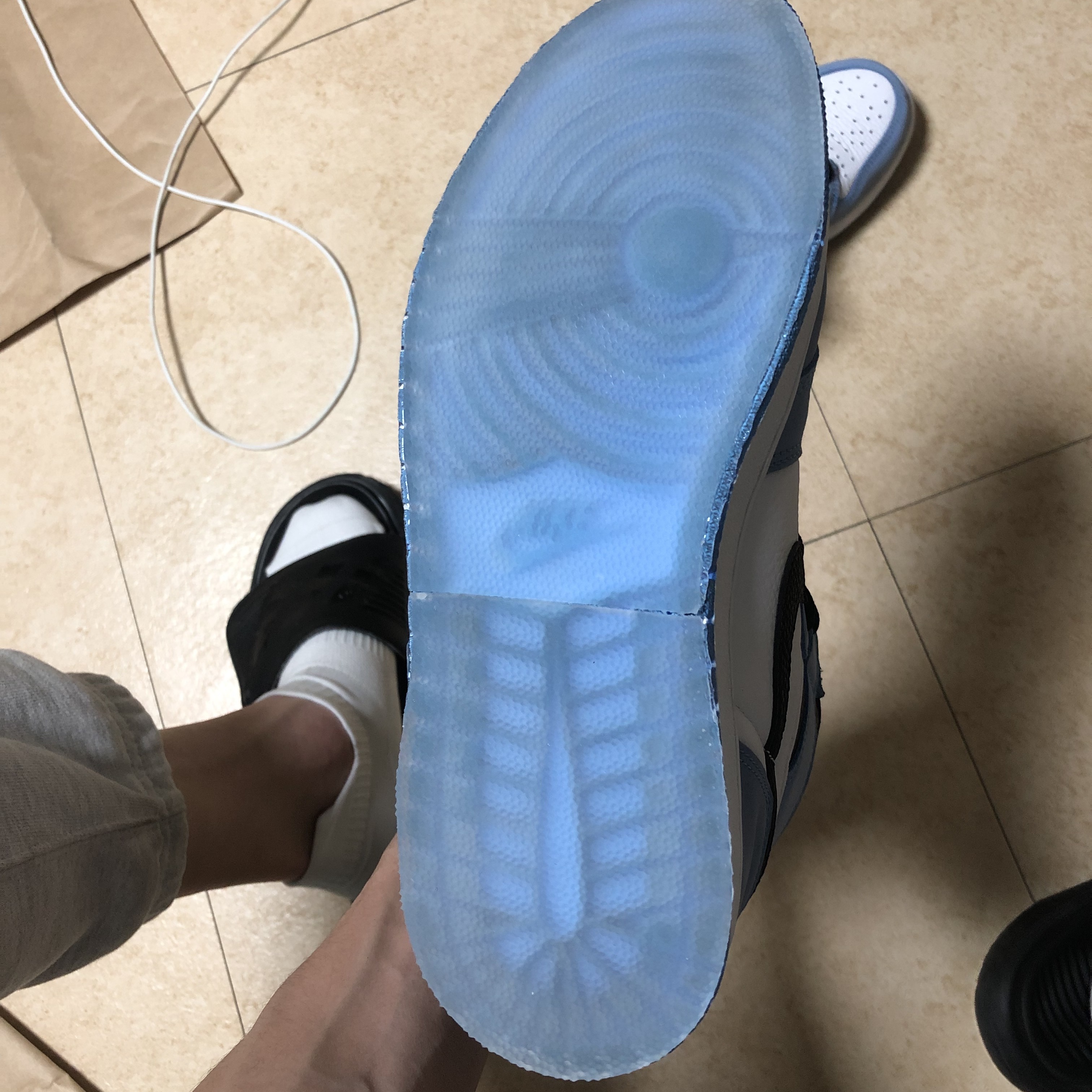 Jordan 1 Retro High OG University Blue 착용 스타일
