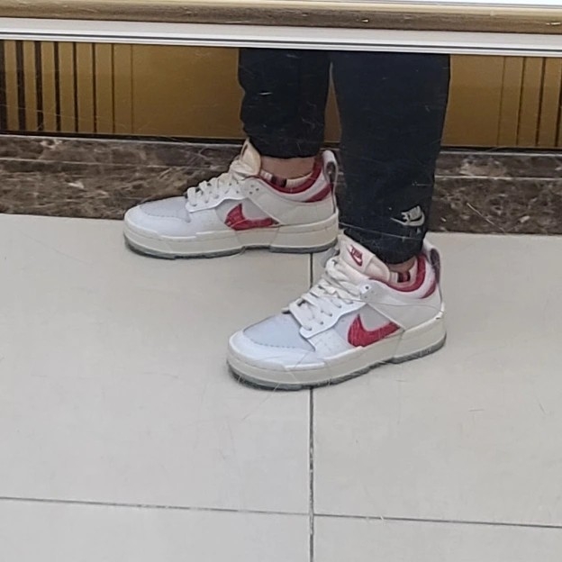 (W) Nike Dunk Low Disrupt Gym Red 착용 스타일 - 1