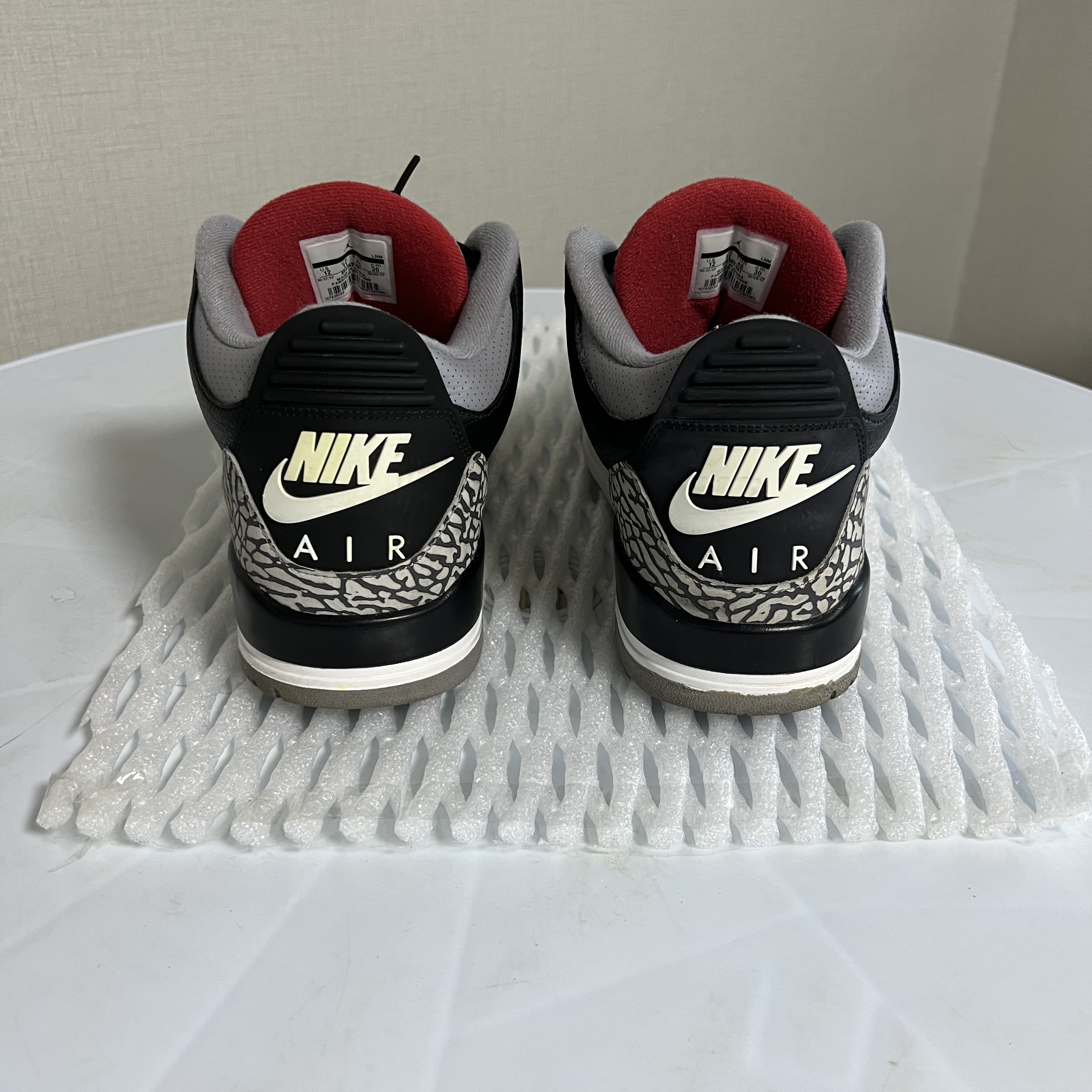 Jordan 3 Retro OG Black Cement 2018 착용 스타일 - 3