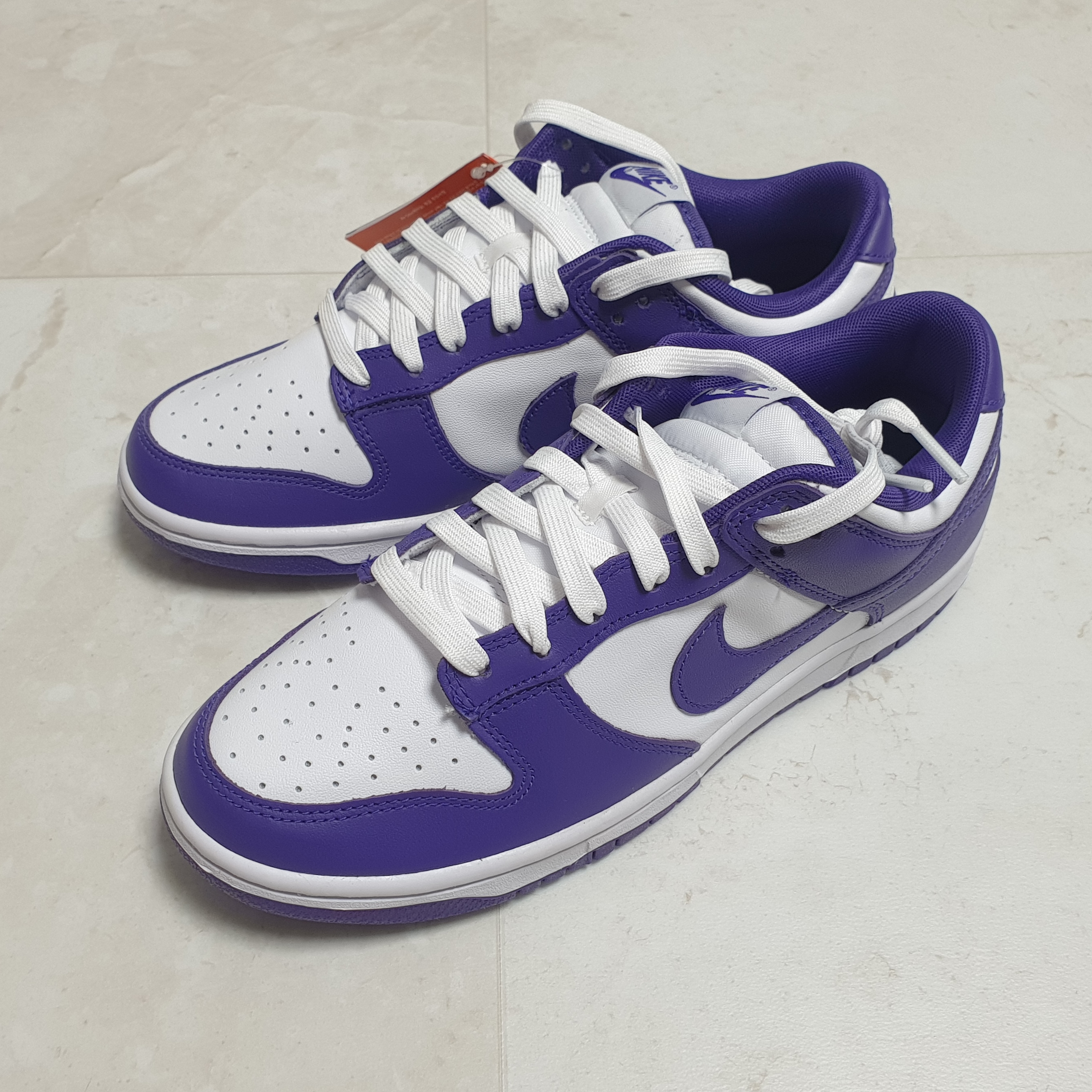 Nike Dunk Low Retro Championship Court Purple 착용 스타일 - 1