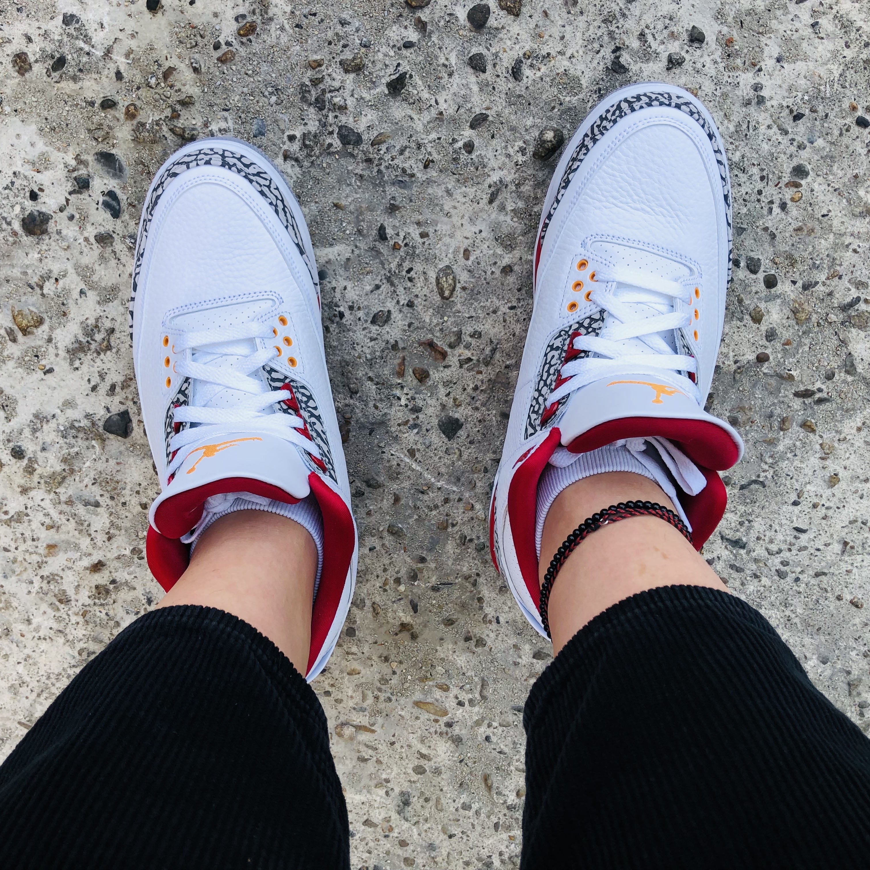 Jordan 3 Retro Cardinal Red 착용 스타일 - 2
