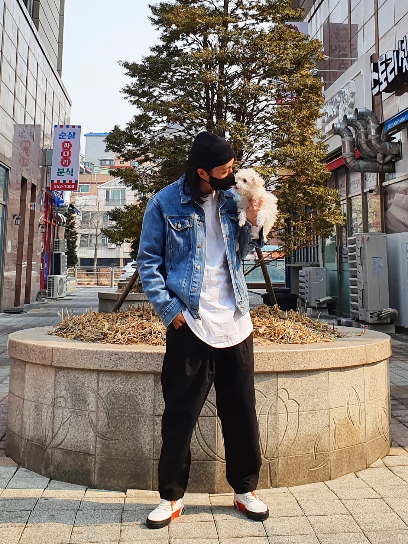 Off-White Vulcanized Sneakers Low White Black 2018 착용 스타일