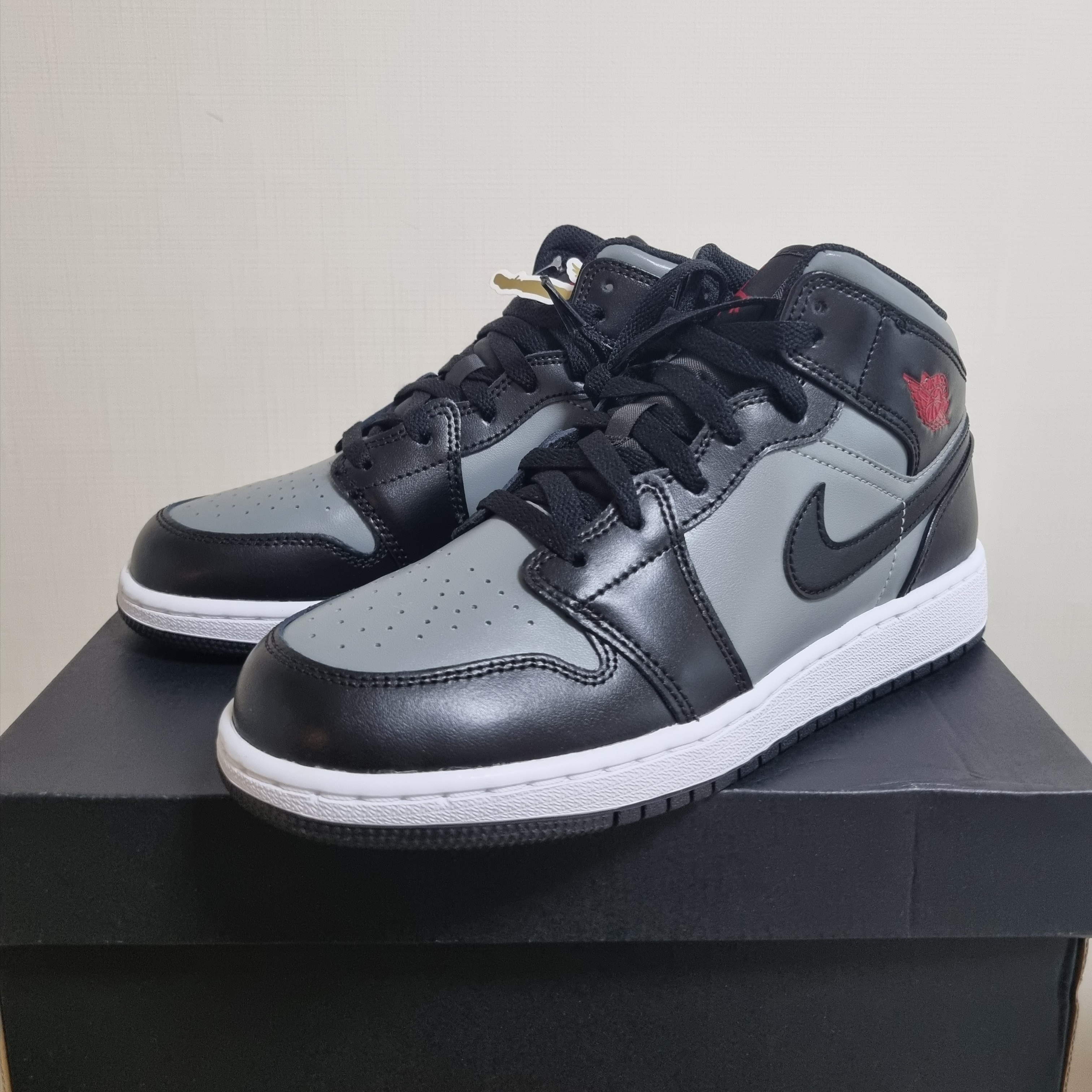 (GS) Jordan 1 Mid Shadow 착용 스타일 - 1
