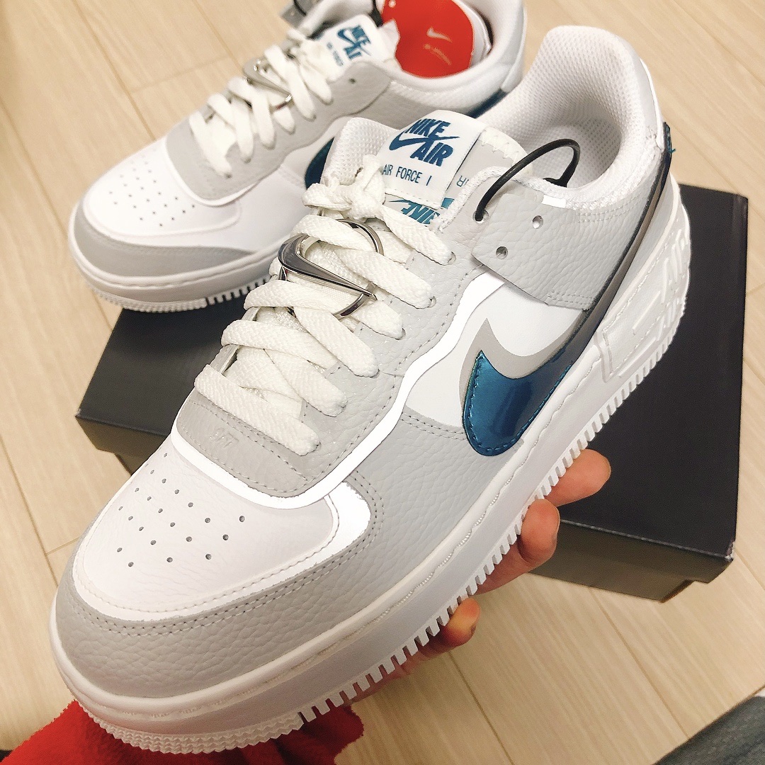 (W) Nike Air Force 1 Shadow Grey Fog Bright Spruce 착용 스타일 - 3