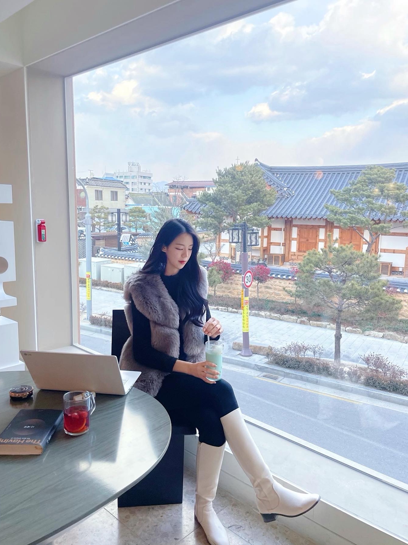 insta: hailey_hk 맞팔님의 스타일 - 1