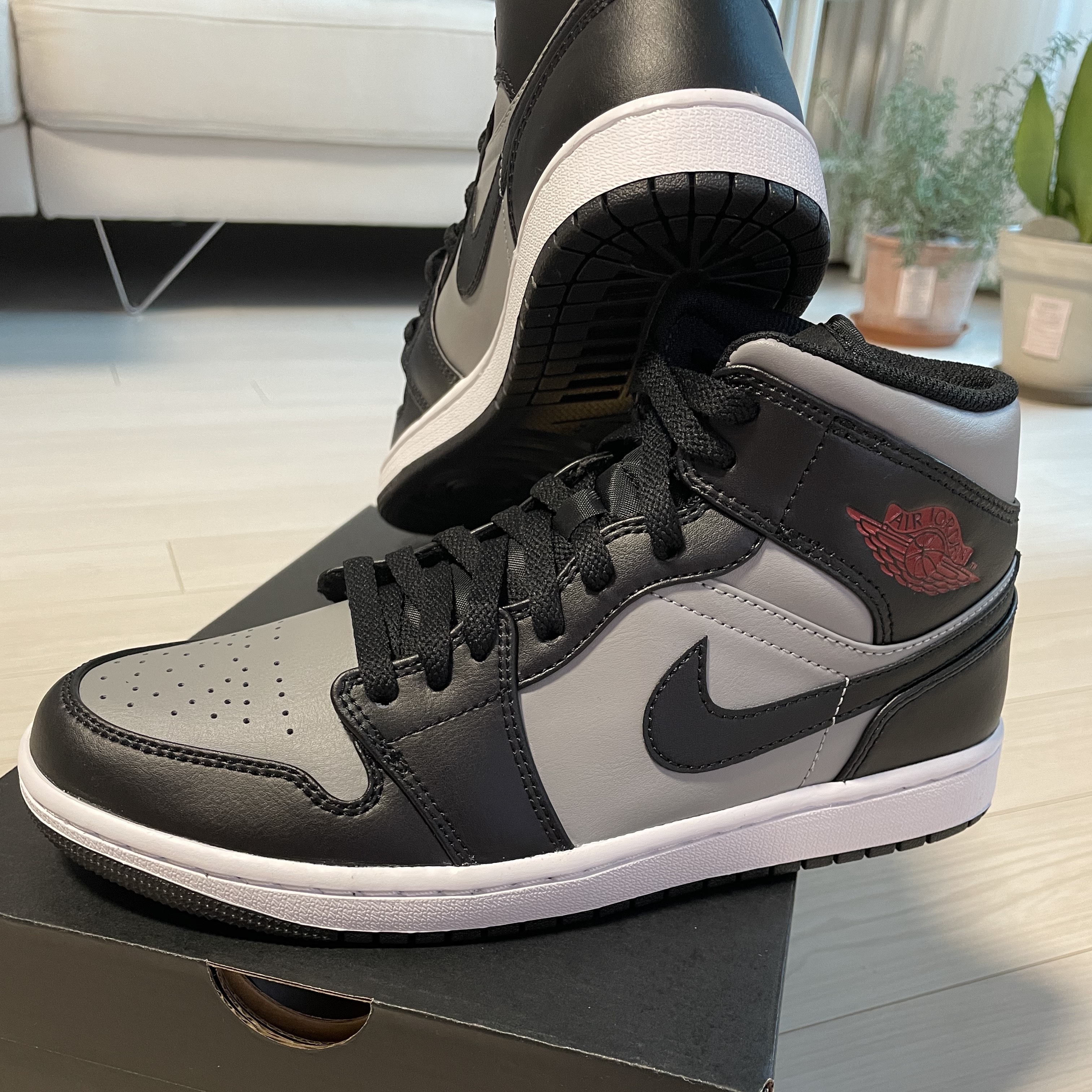 Jordan 1 Mid Shadow 착용 스타일 - 2