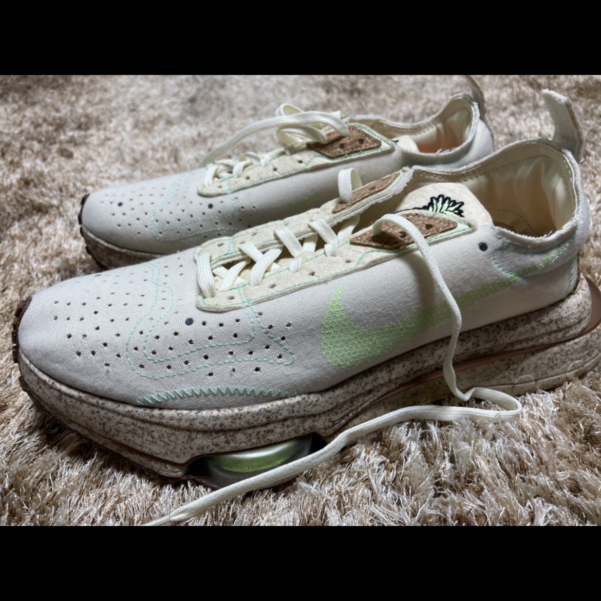 Nike Air Zoom Type PRM Pineapple 착용 스타일