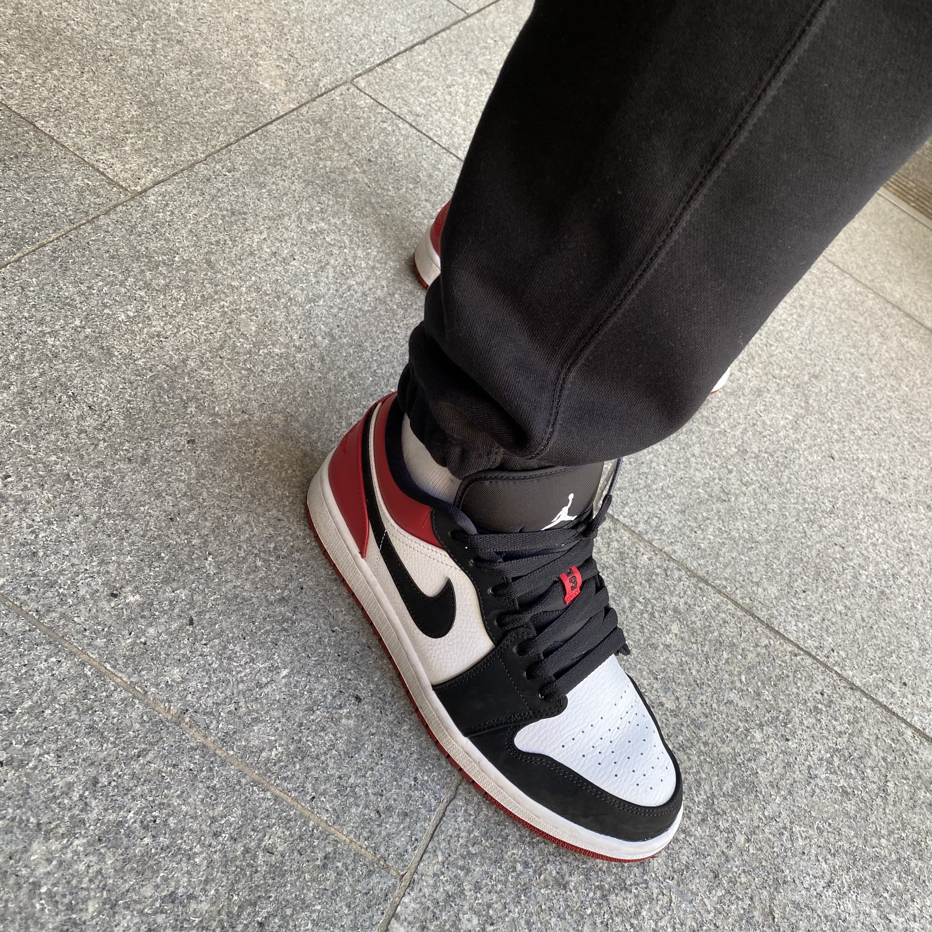 Jordan 1 Low Black Toe 착용 스타일