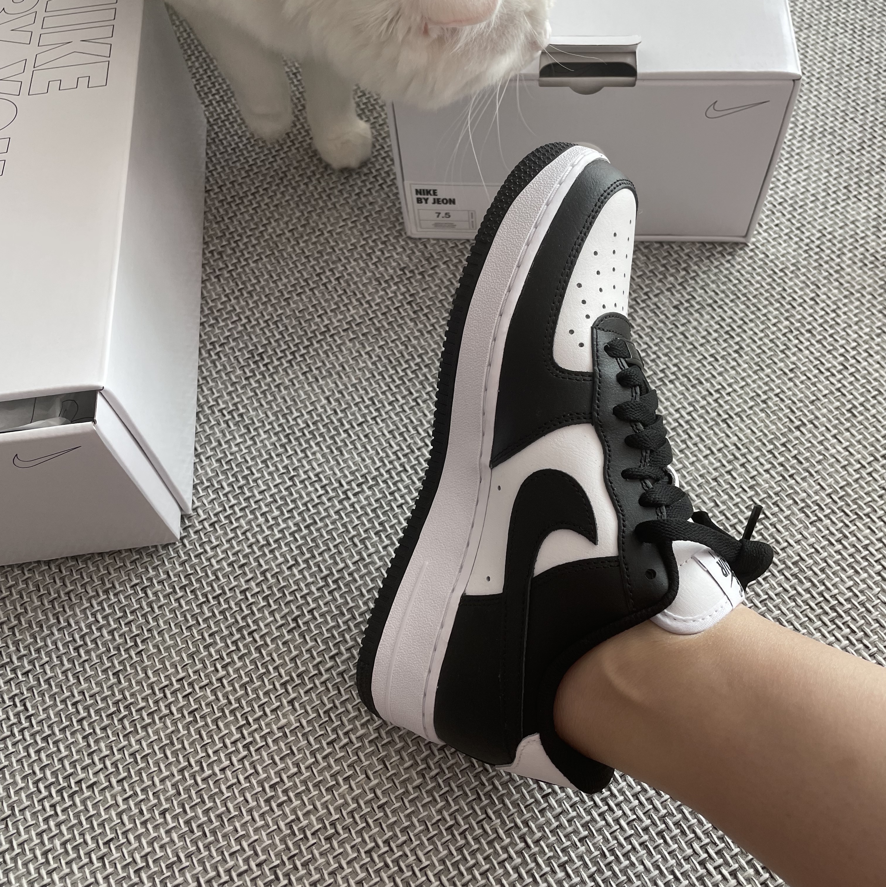 Nike Air Force 1 '07 PRM Black White, Nike Air Force 1 '07 Low White 착용 스타일