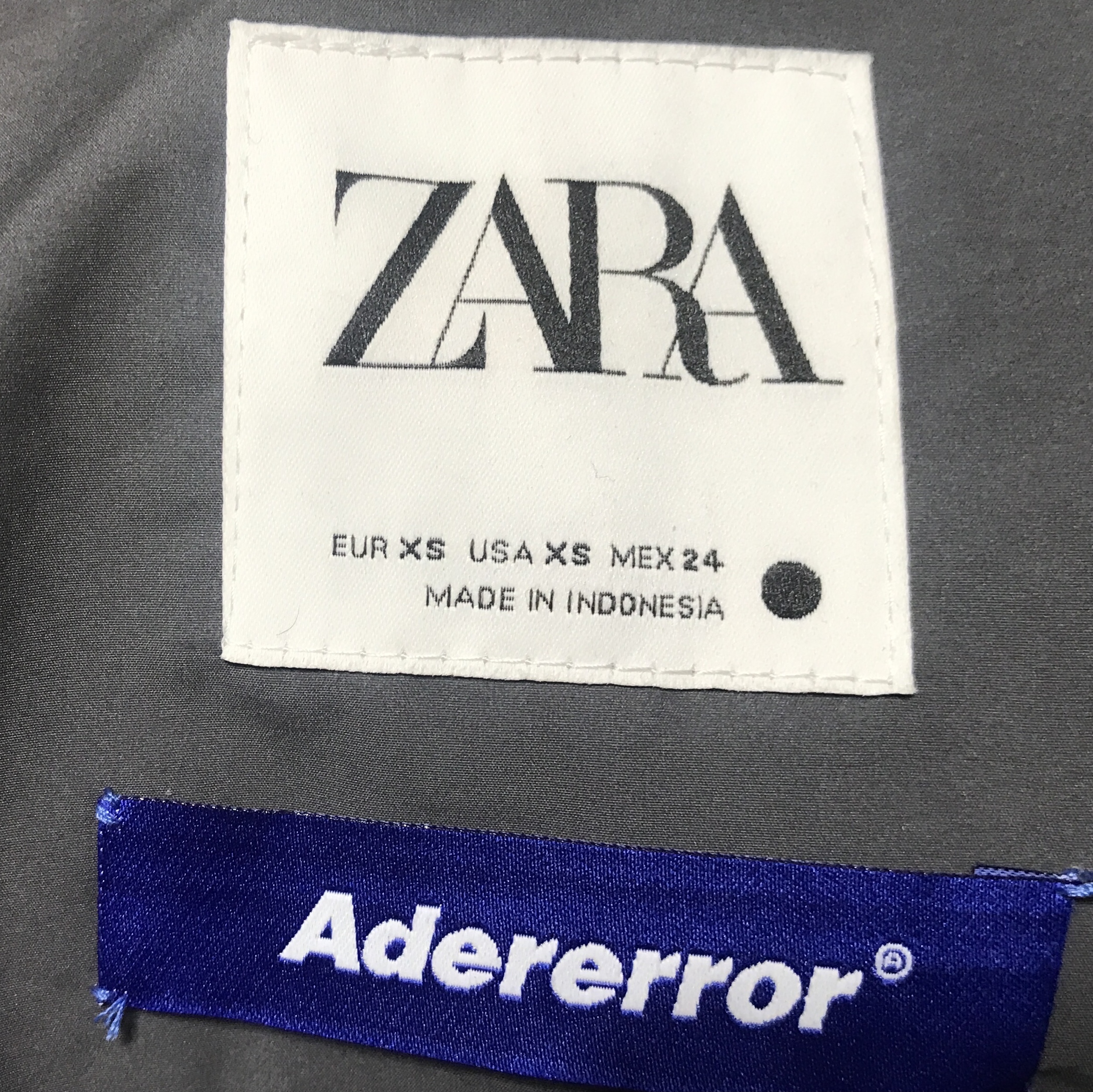 Zara x Ader Error Puffer Jacket Grey 착용 스타일 - 1