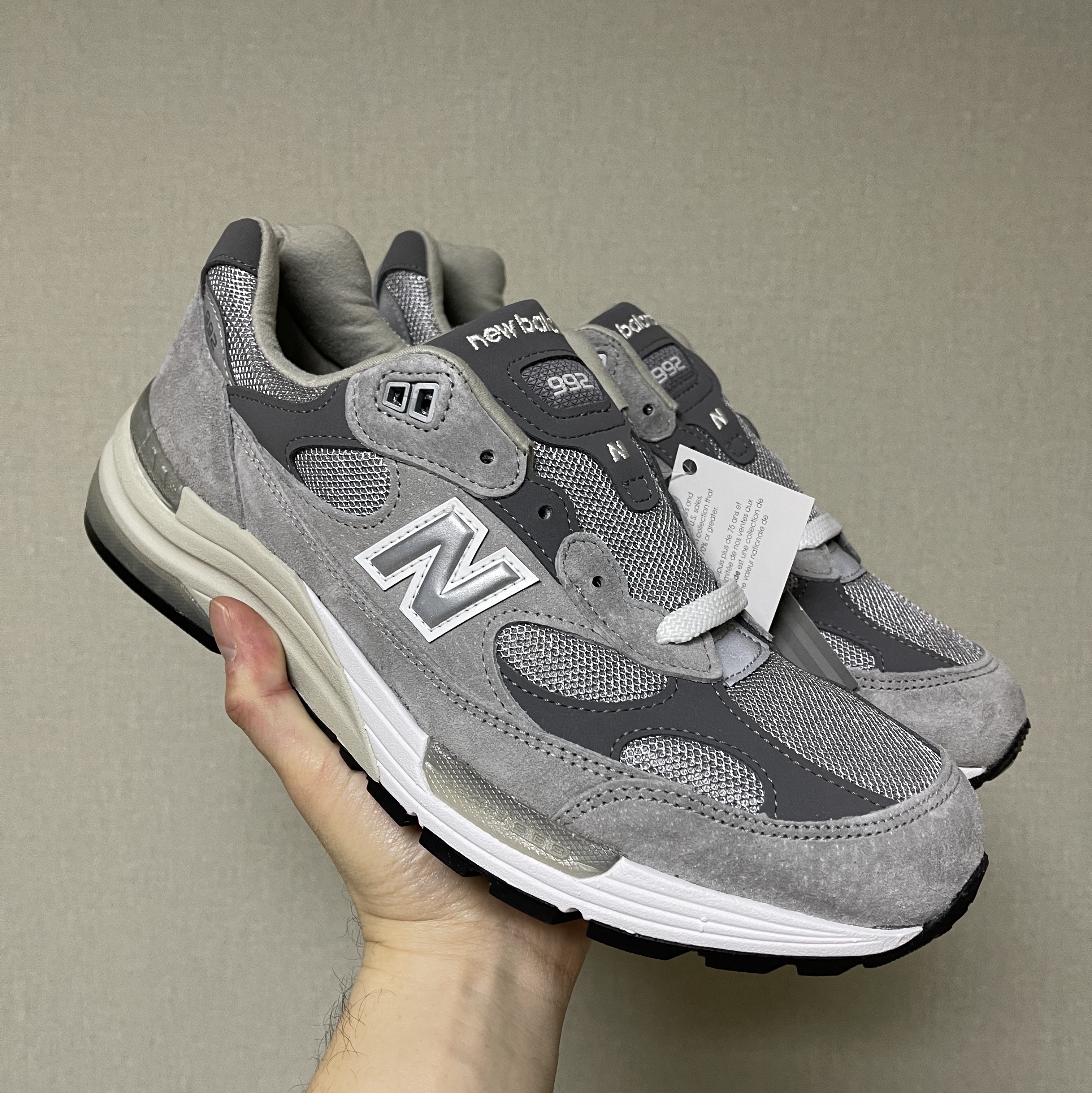 New Balance 992 Made in USA Grey - D Standard 착용 스타일 - 3