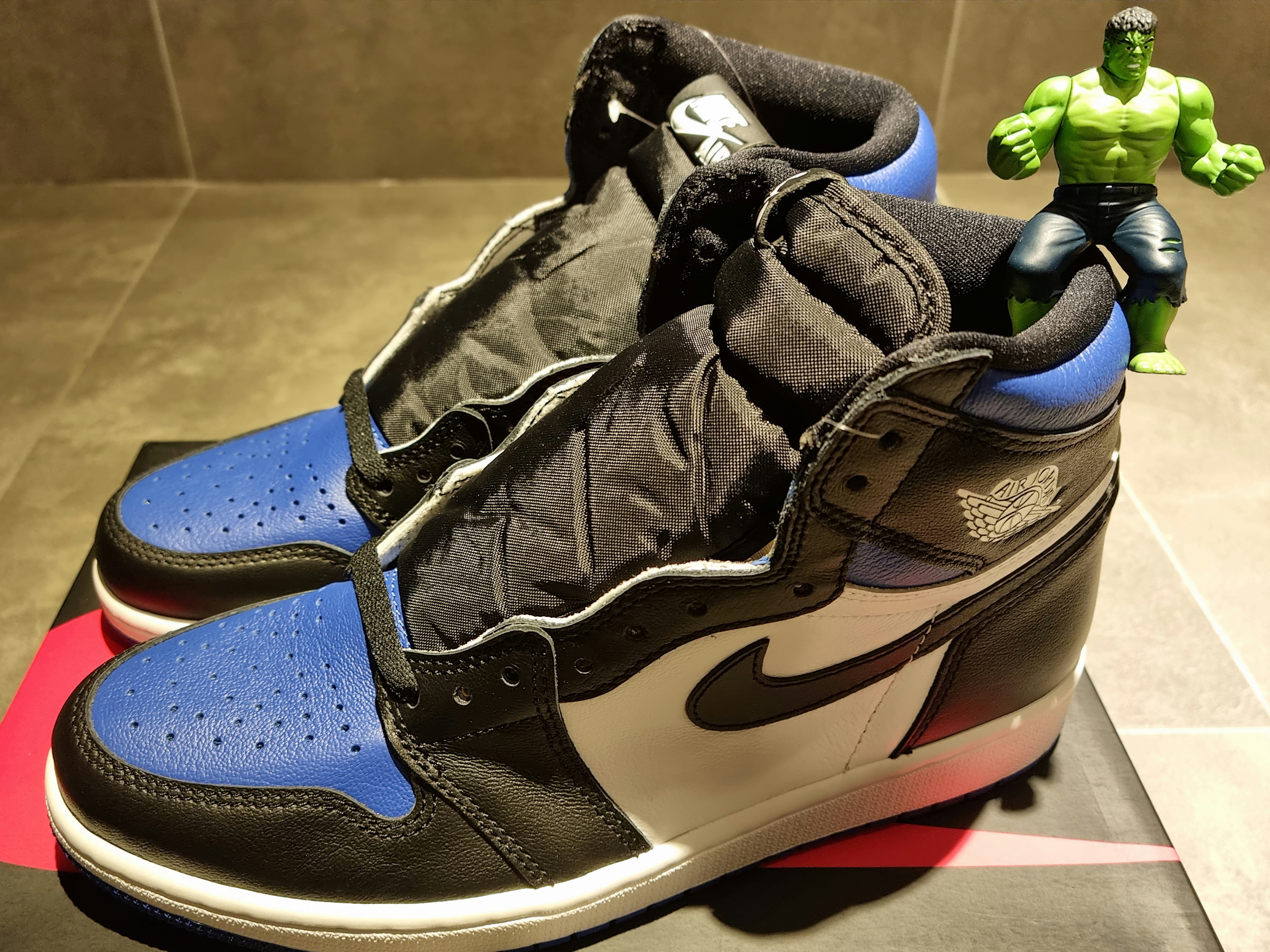 Jordan 1 Retro High OG Royal Toe 착용 스타일 - 2