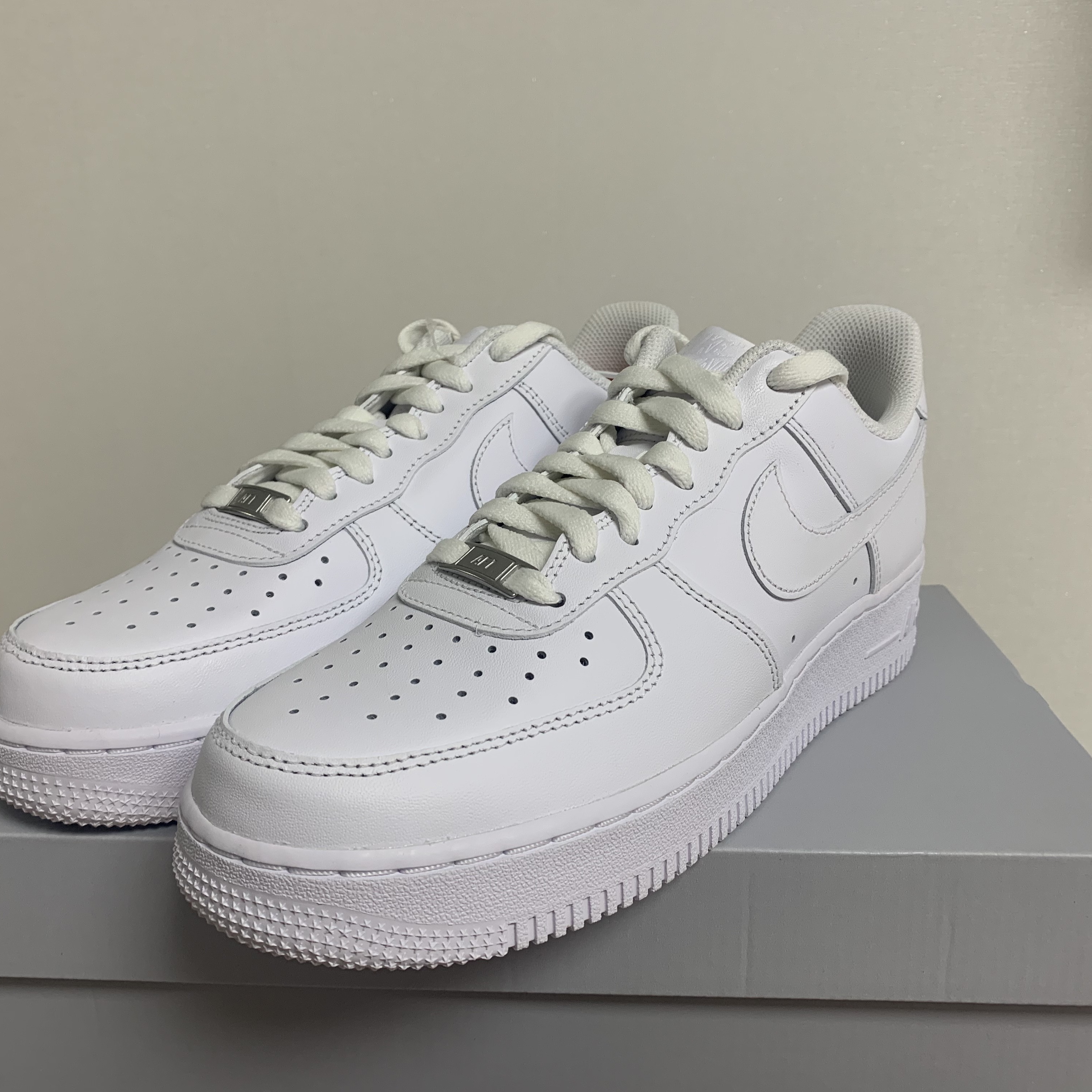 Nike Air Force 1 '07 Low White 착용 스타일 - 1