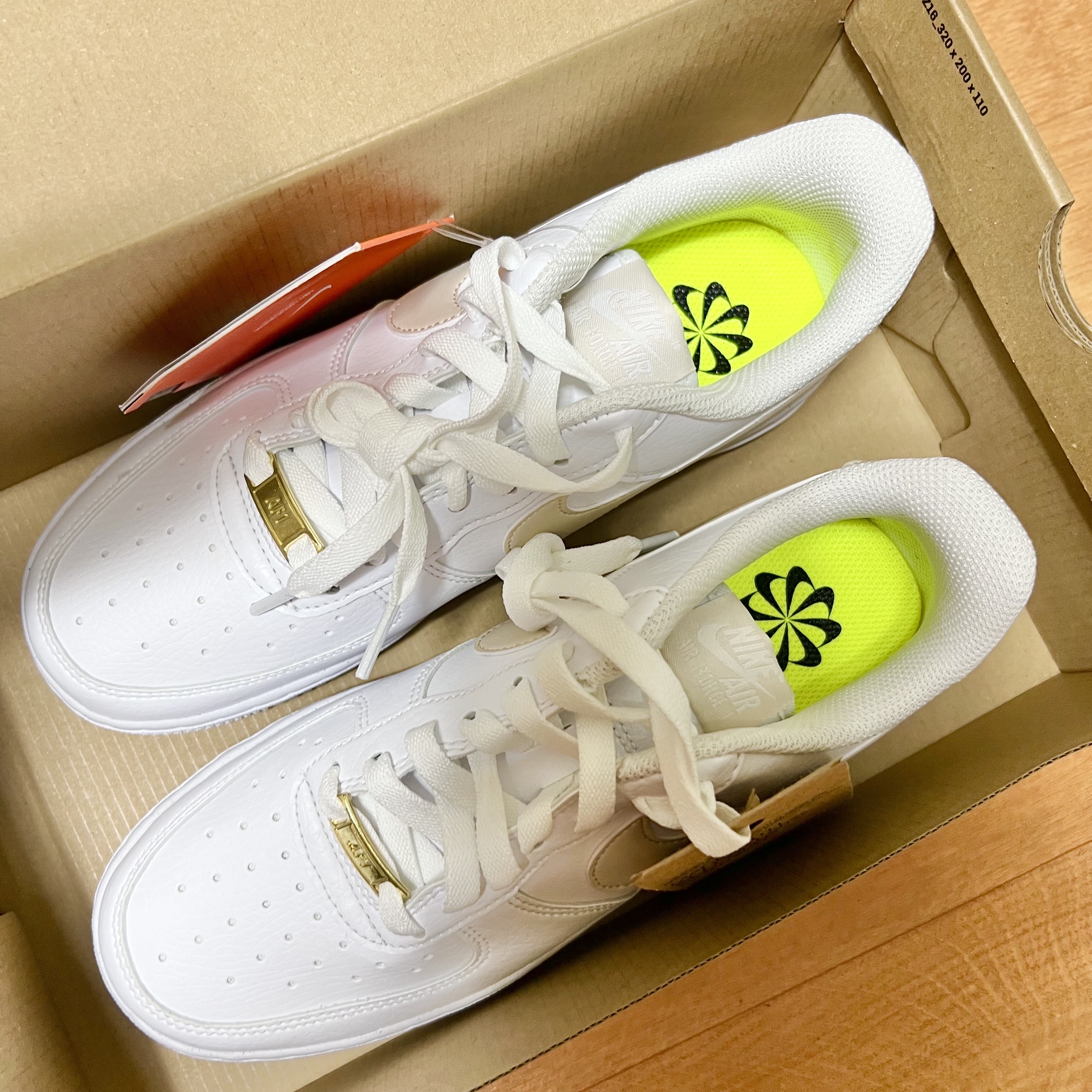 (W) Nike Air Force 1 '07 Next Nature Light Orewood Brown 착용 스타일 - 2