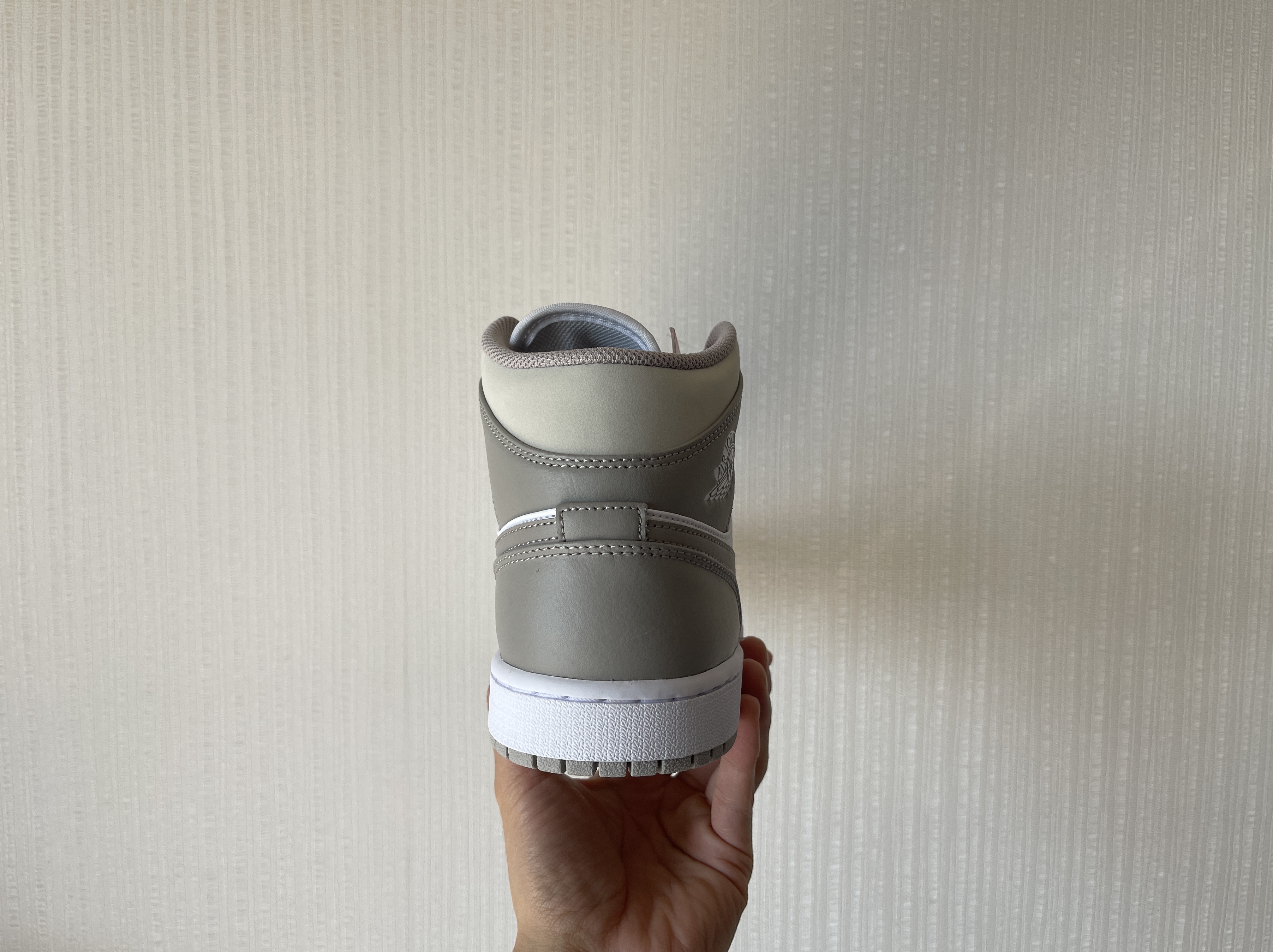 Jordan 1 Mid College Grey, Jordan 1 Low OG Starfish 착용 스타일 - 4