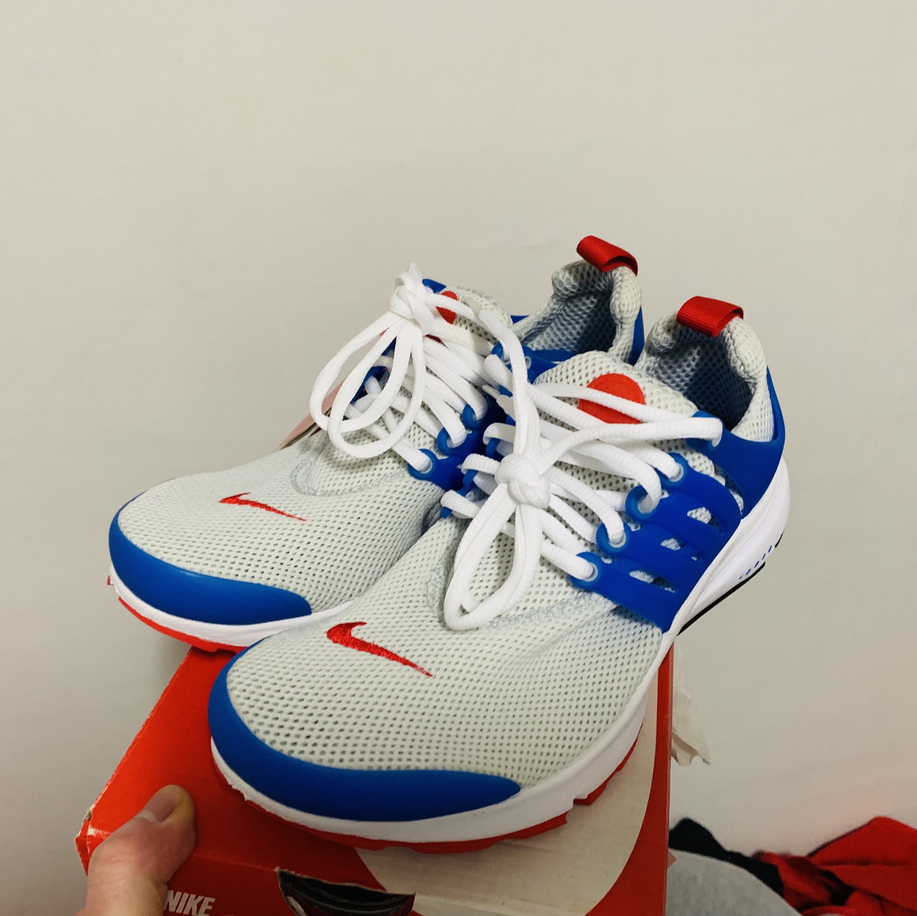 Nike Air Presto Essential Dusty Grey 착용 스타일 - 1