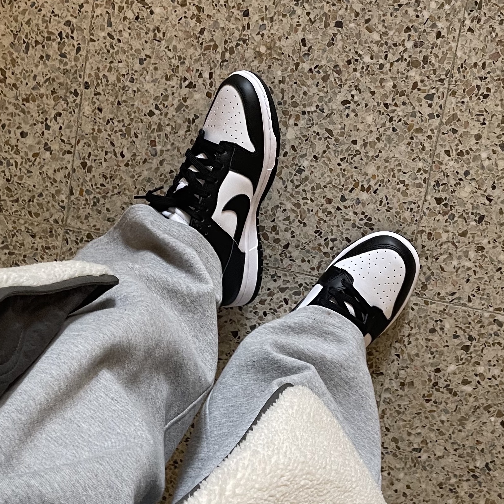 (W) Nike Dunk Low Black 착용 스타일