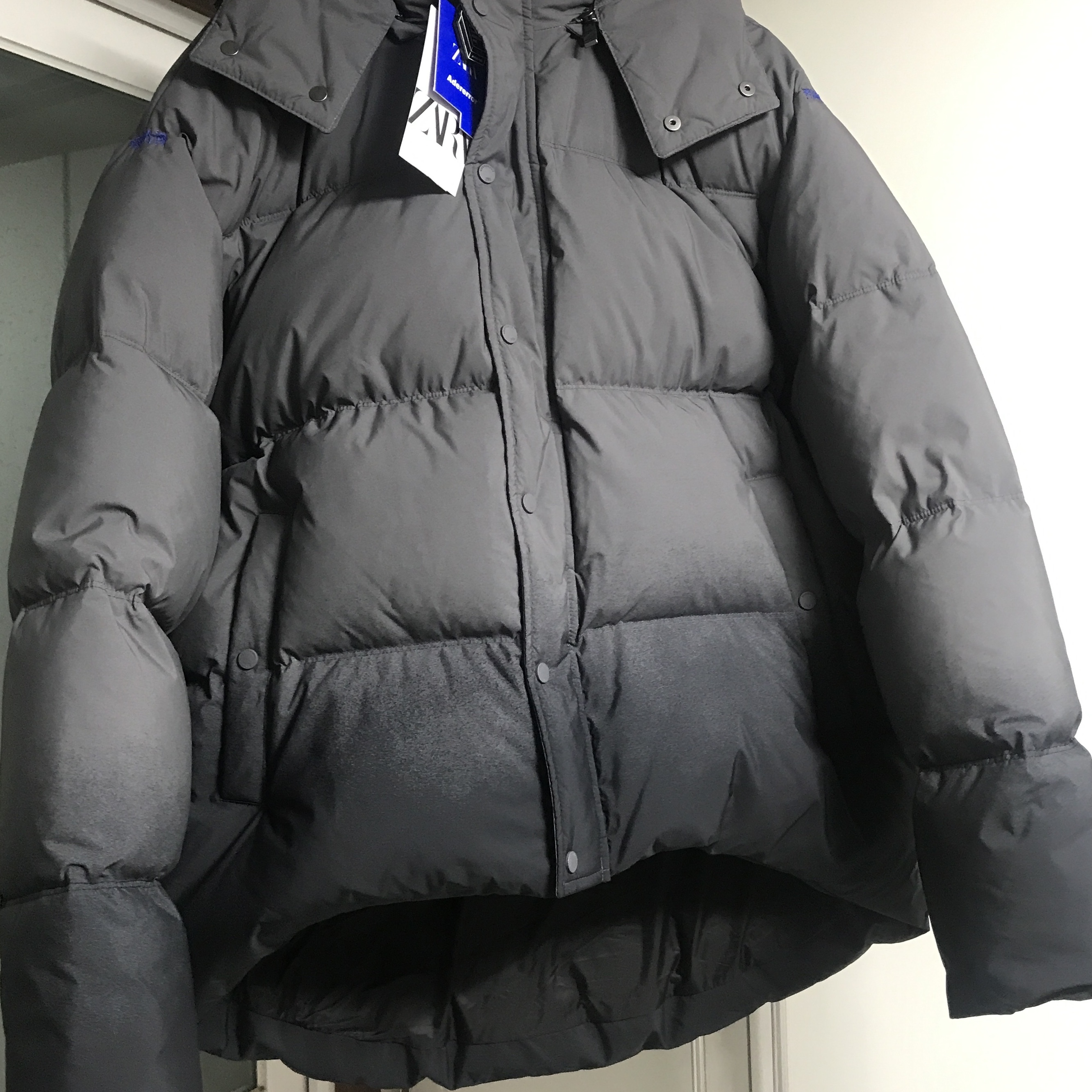 Zara x Ader Error Puffer Jacket Grey 착용 스타일 - 2