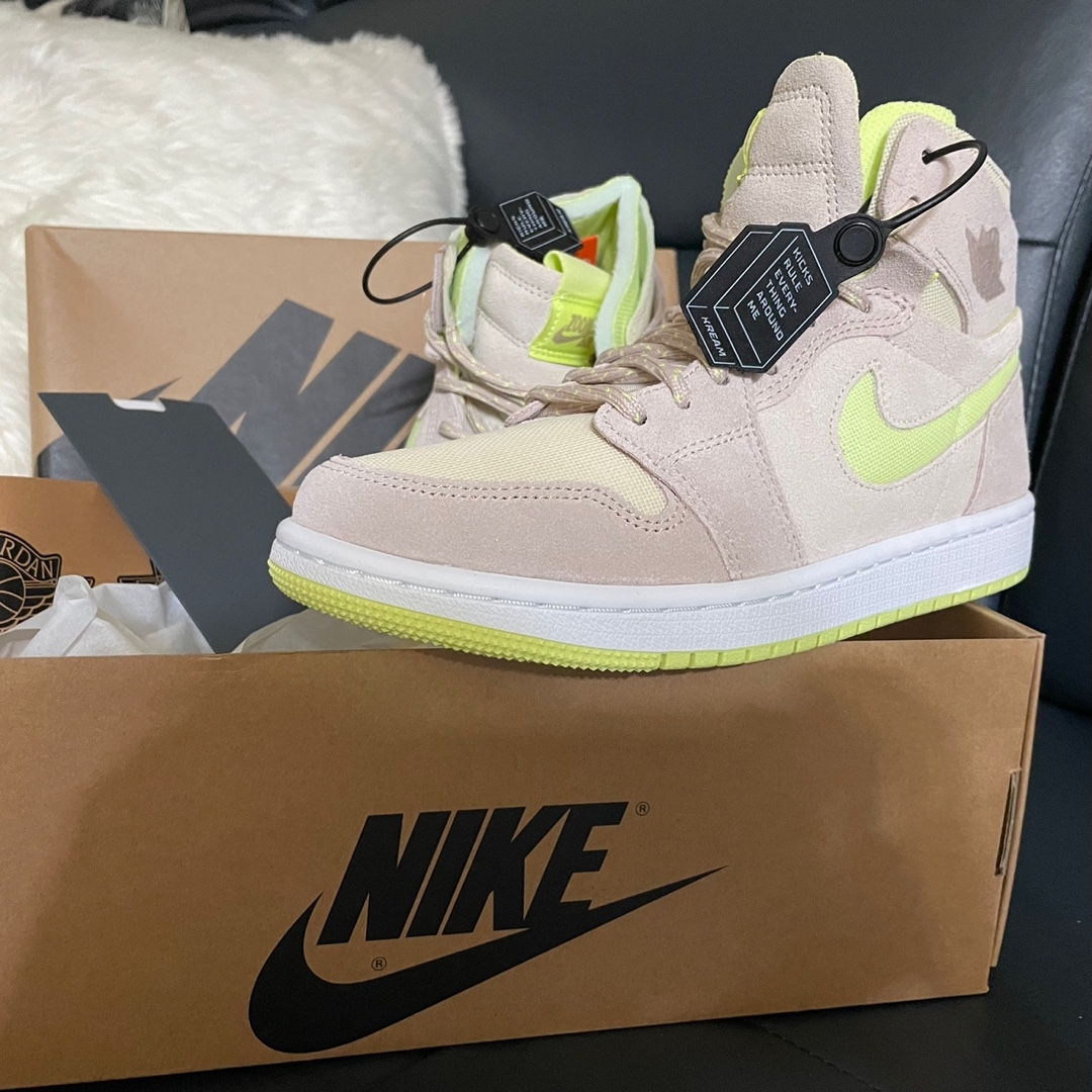 (W) Jordan 1 Zoom Air CMFT Lemon Twist 착용 스타일 - 2