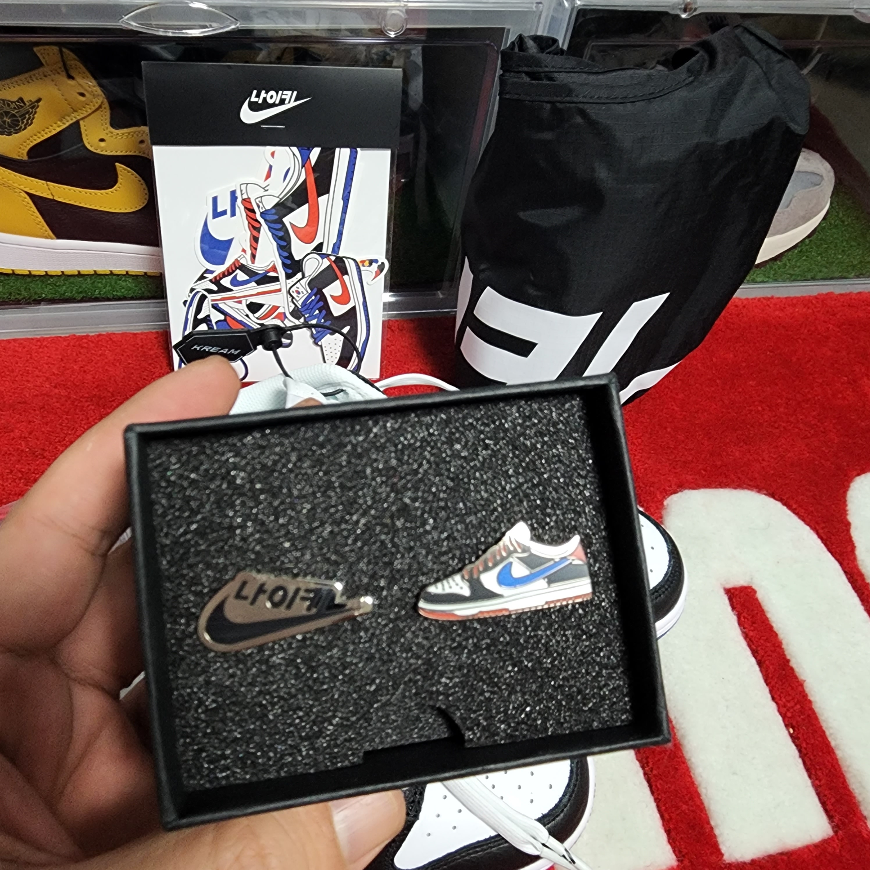Nike Dunk Low SE Seoul (With Special Gift) 착용 스타일 - 2