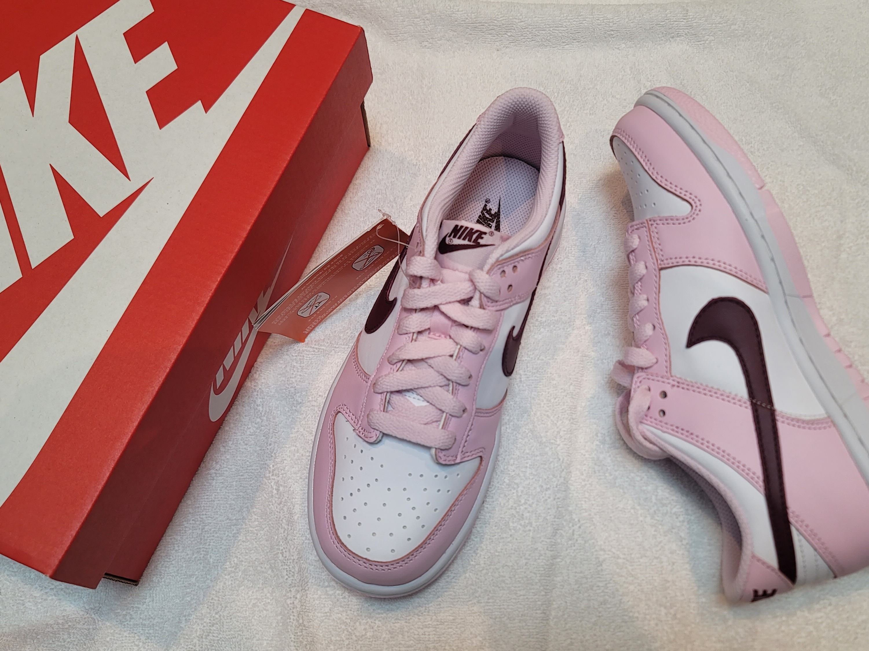 (GS) Nike Dunk Low Pink Foam 착용 스타일 - 3