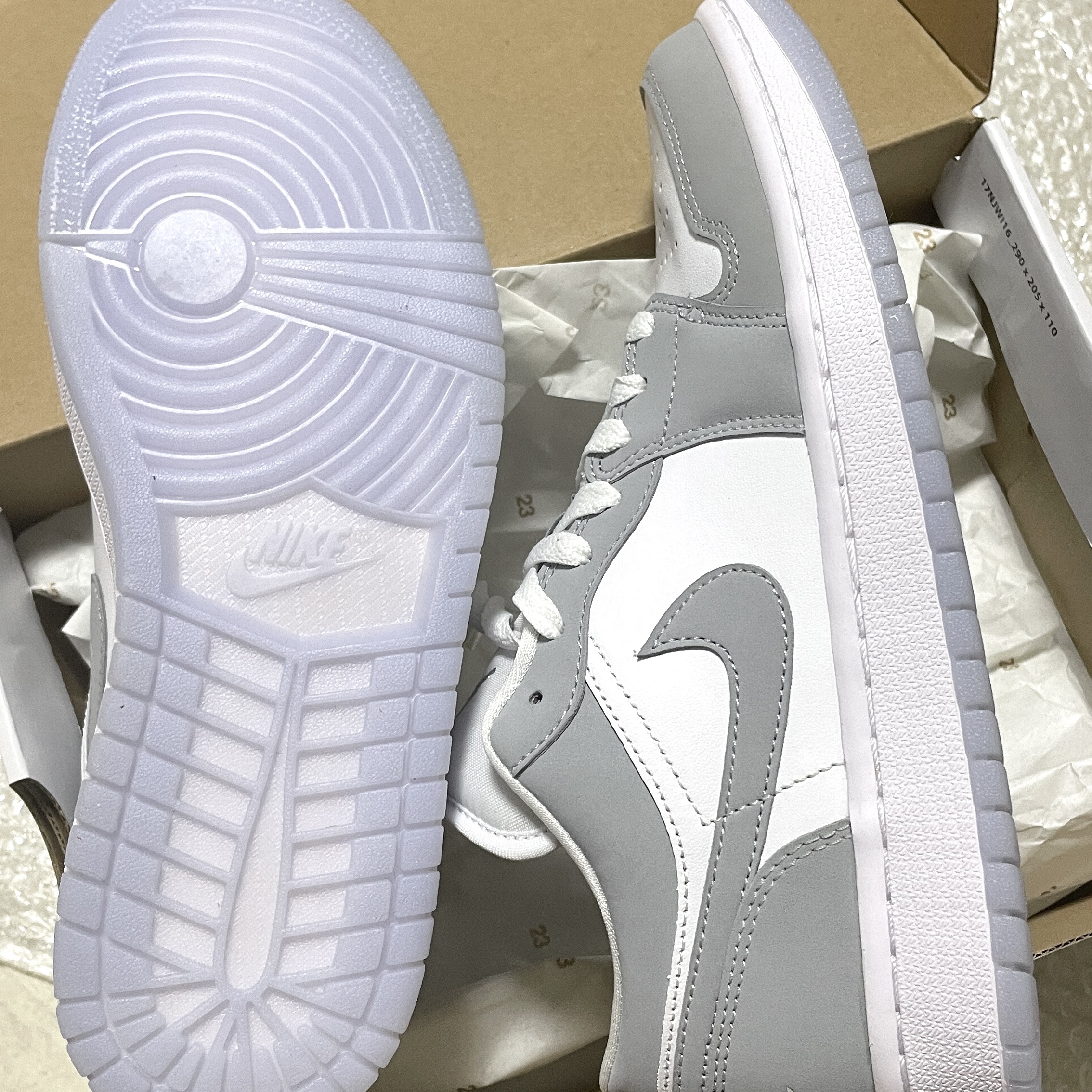 (W) Jordan 1 Low White Wolf Grey 착용 스타일 - 2