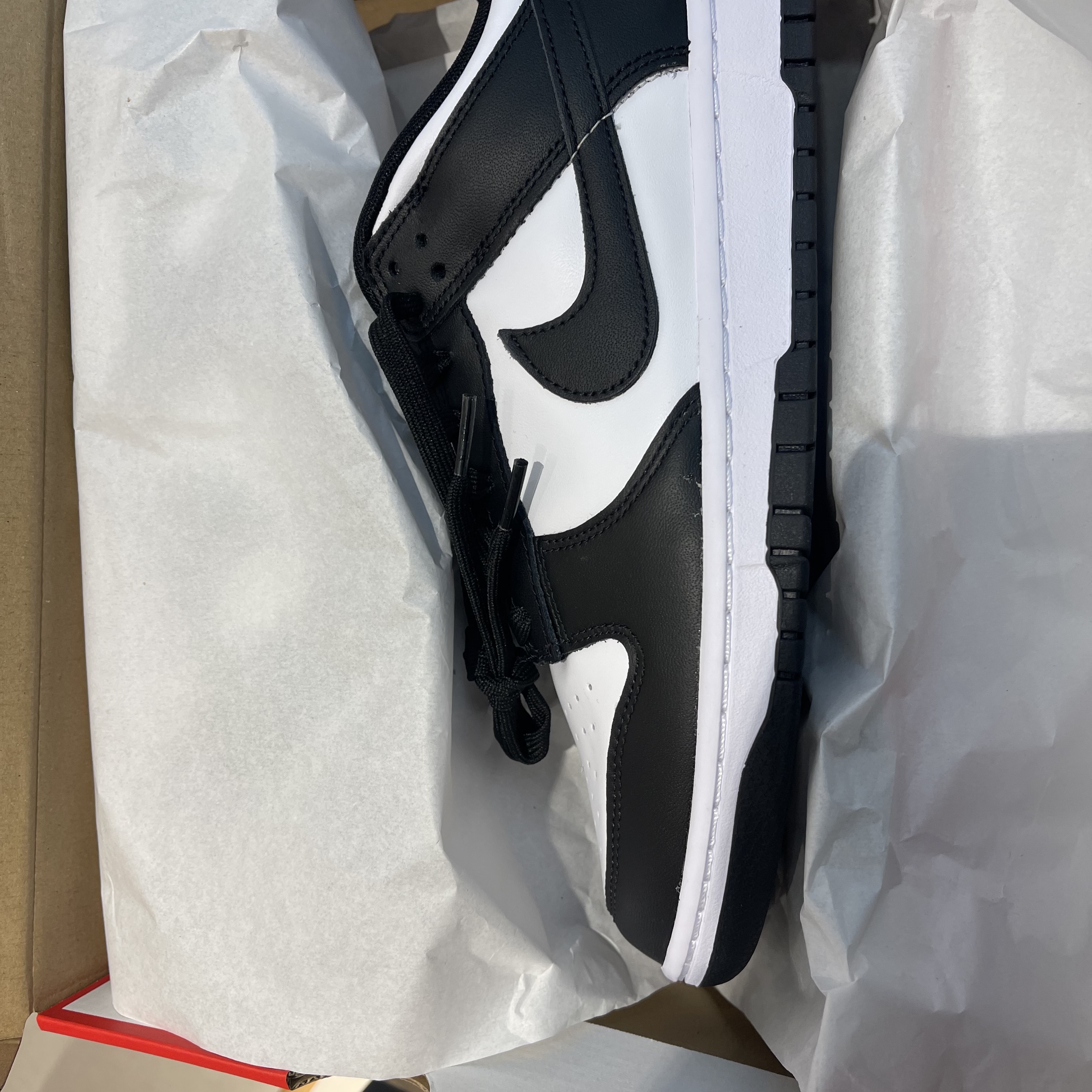 Nike x Peaceminusone Air Force 1 Low Para-Noise, Nike Dunk Low Retro Black 착용 스타일 - 2