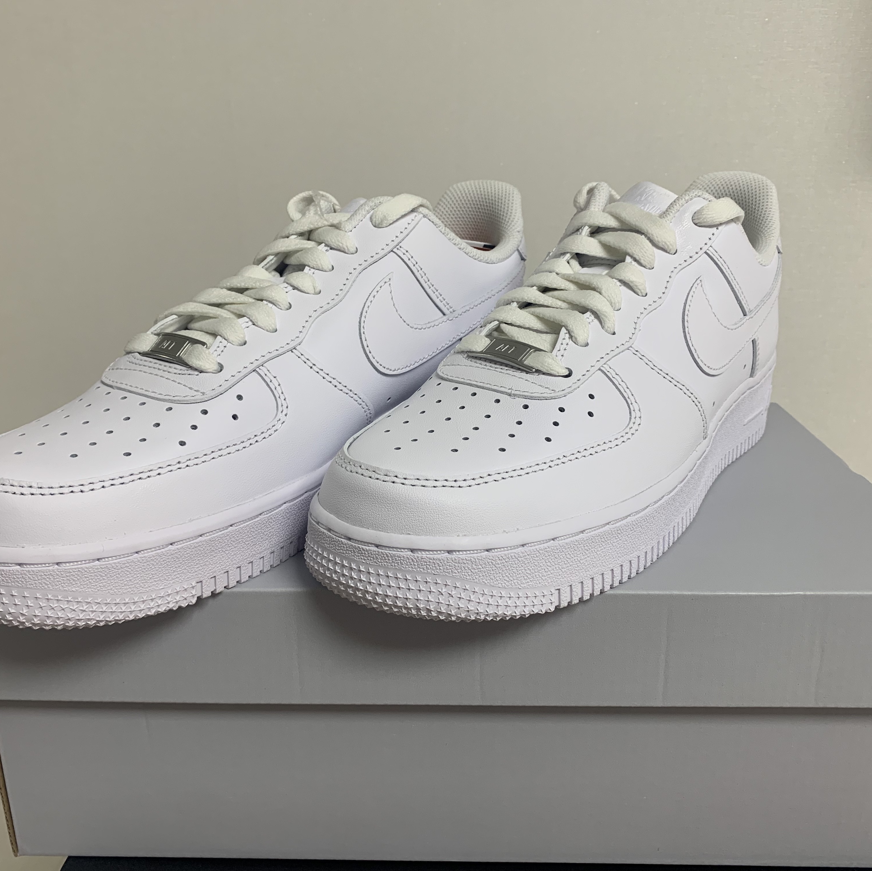 Nike Air Force 1 '07 Low White 착용 스타일 - 2