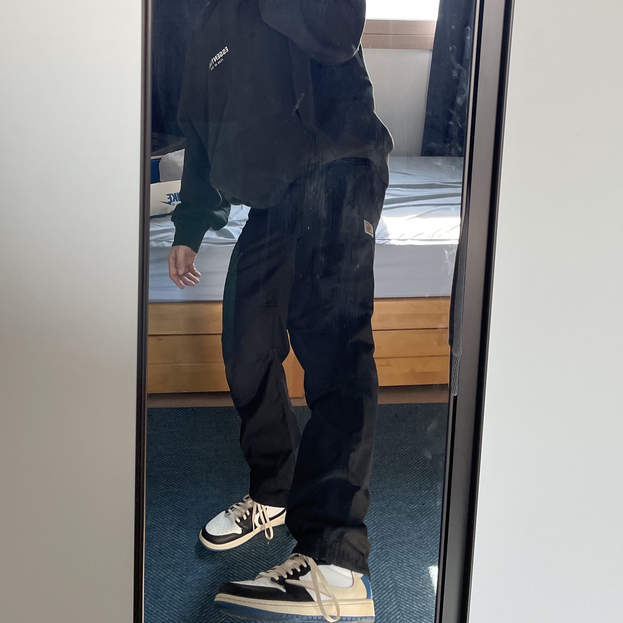 Jordan 1 x Travis Scott x Fragment Retro Low OG SP Military Blue 착용 스타일