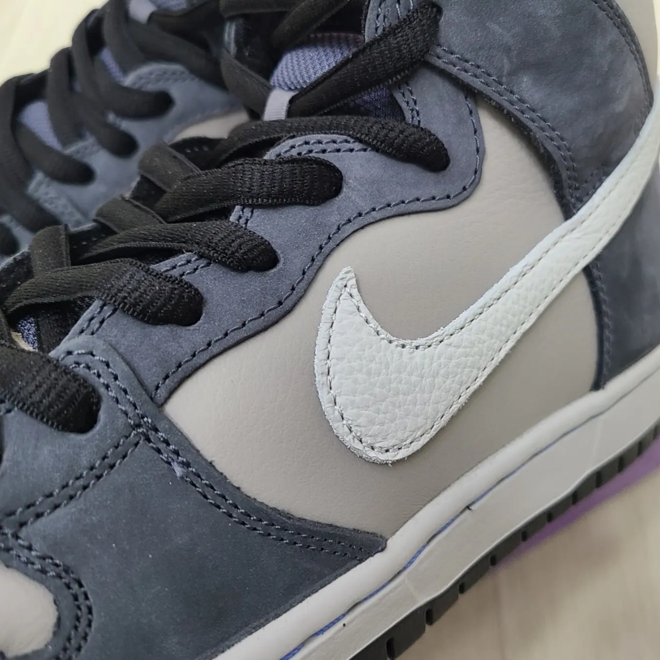 Nike SB Dunk High Pro Medium Grey 착용 스타일 - 4