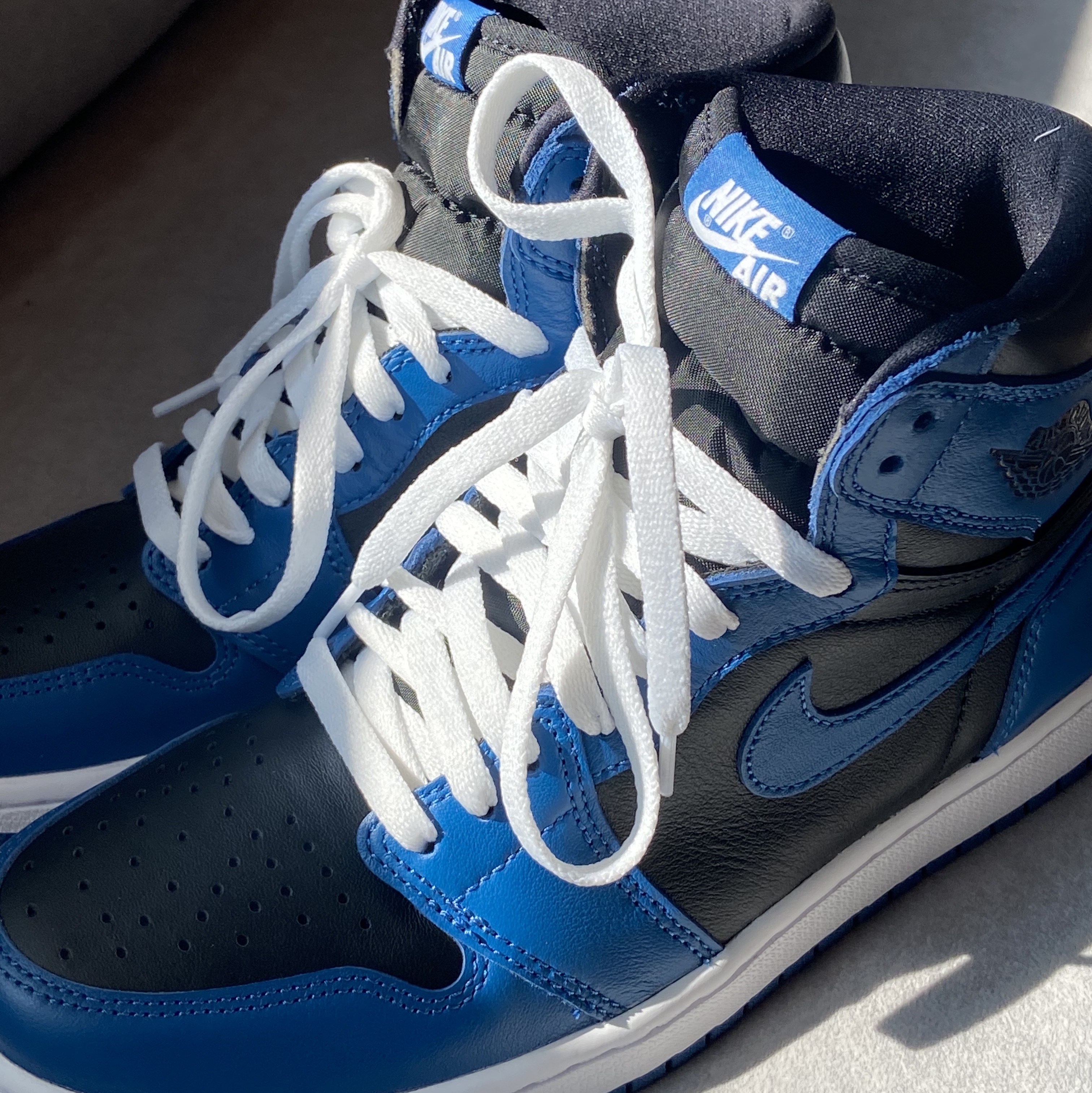 Jordan 1 Retro High OG Dark Marina Blue 착용 스타일 - 1