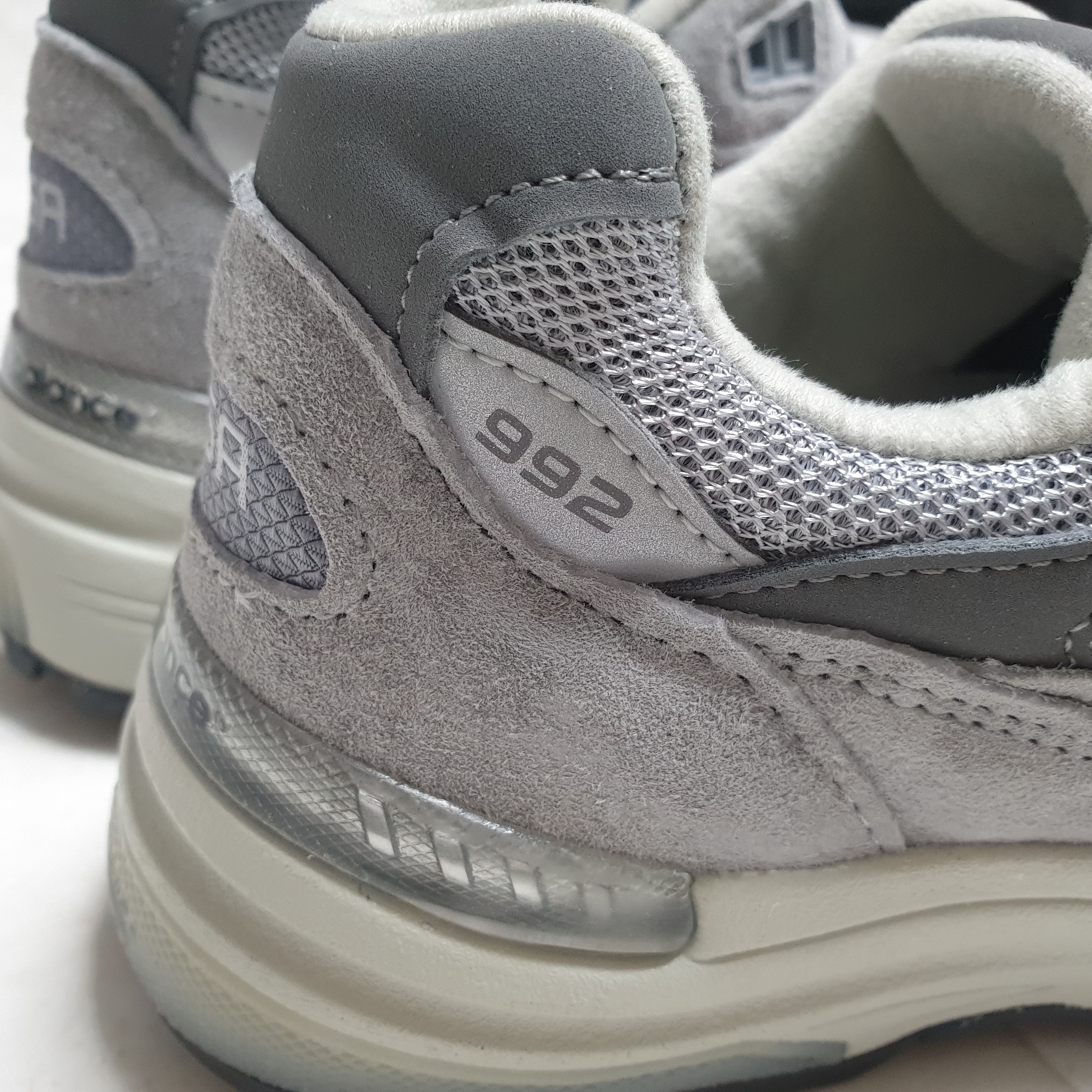 New Balance 992 Made in USA Grey - D Standard 착용 스타일 - 3