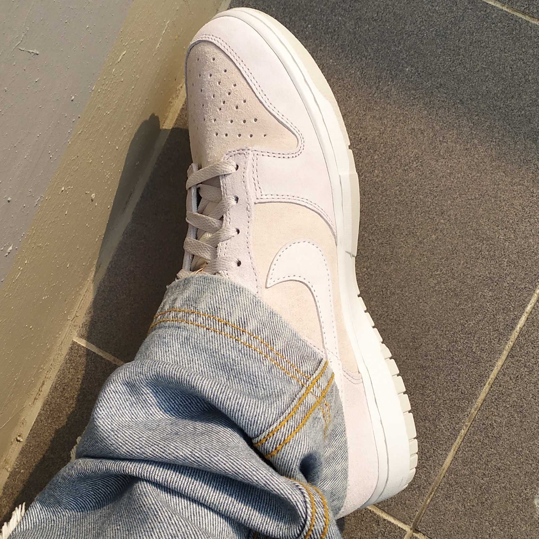 Nike Dunk Low Retro PRM Vast Grey 착용 스타일