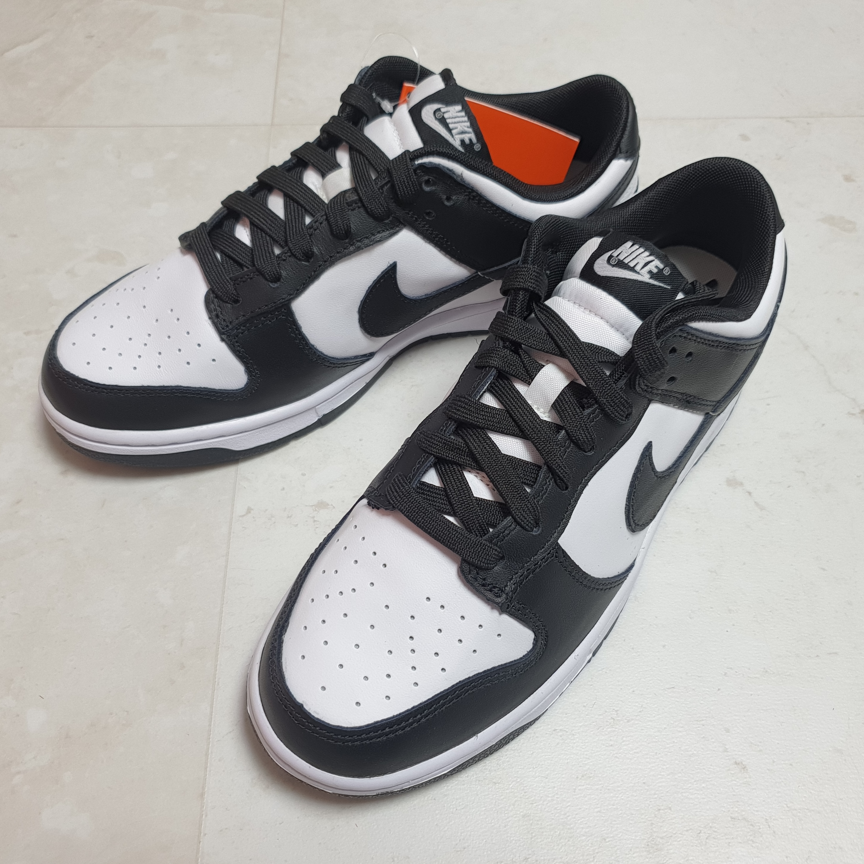 Nike Dunk Low Retro Black 착용 스타일 - 1