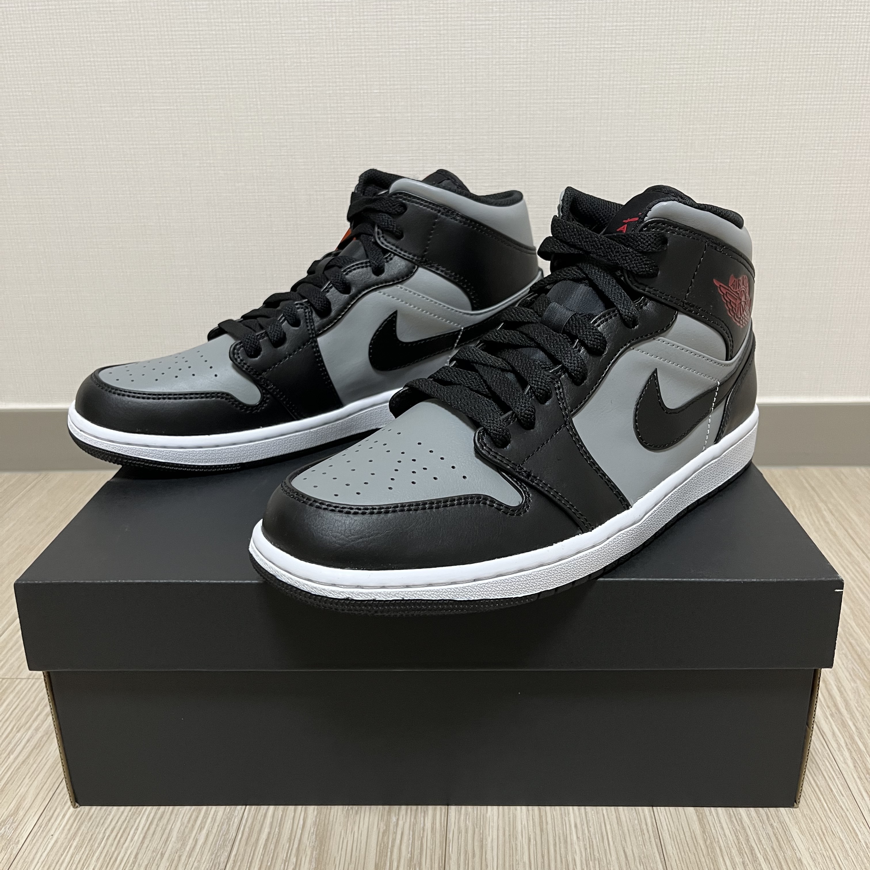 Jordan 1 Mid SE Coconut Milk Particle Grey, Jordan 1 Mid Shadow 착용 스타일 - 2