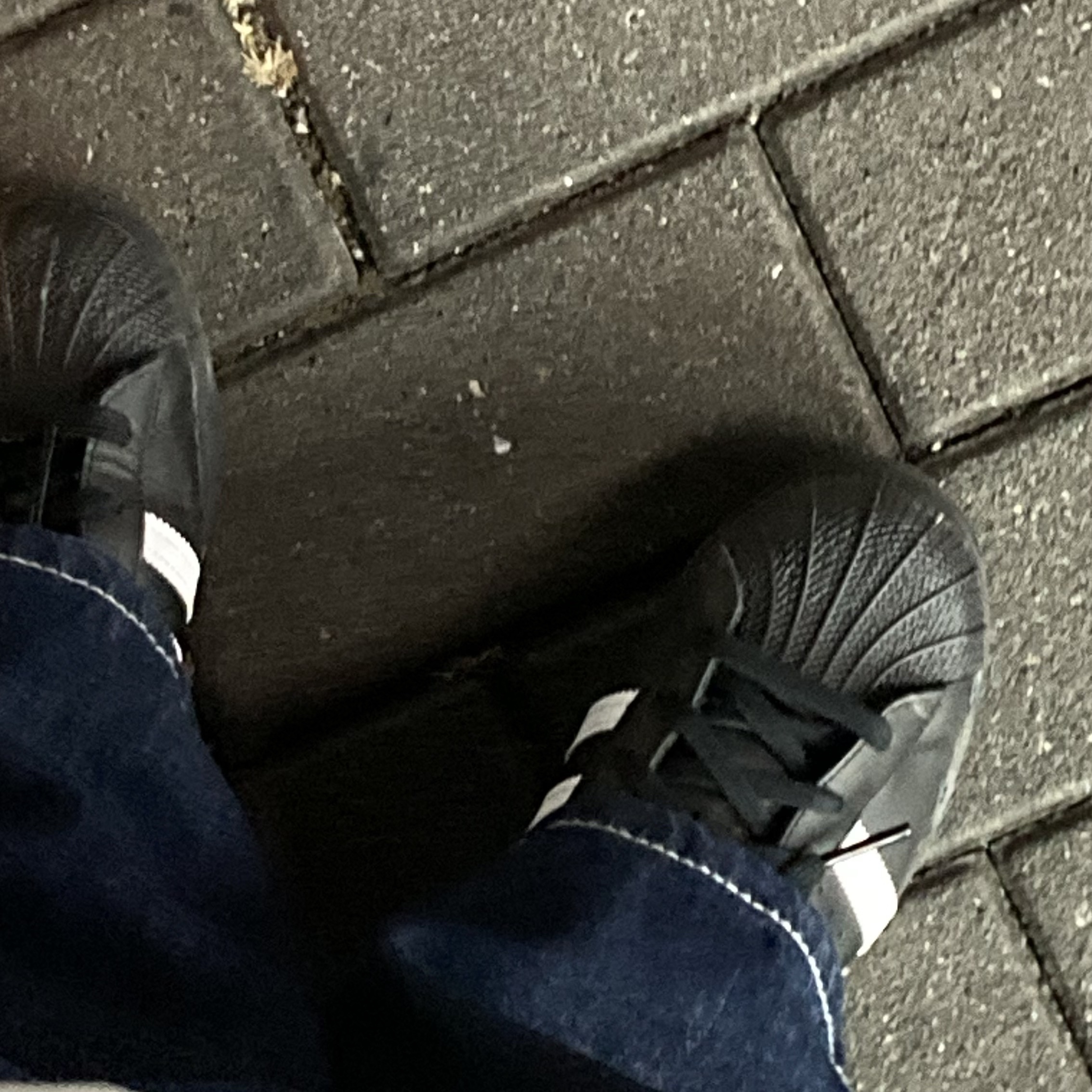 Adidas Superstar Core Black White 착용 스타일