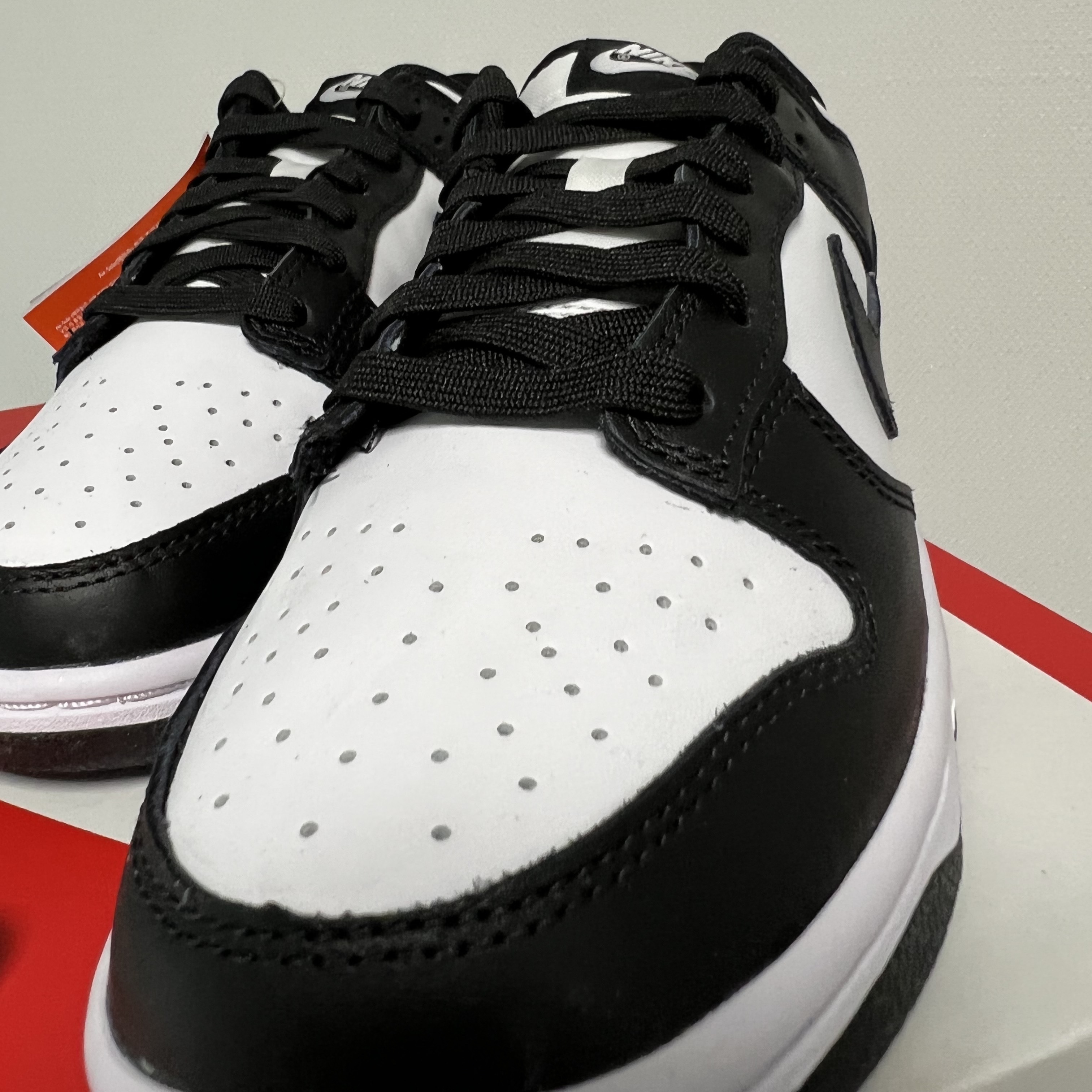 Nike Dunk Low Retro Black 착용 스타일