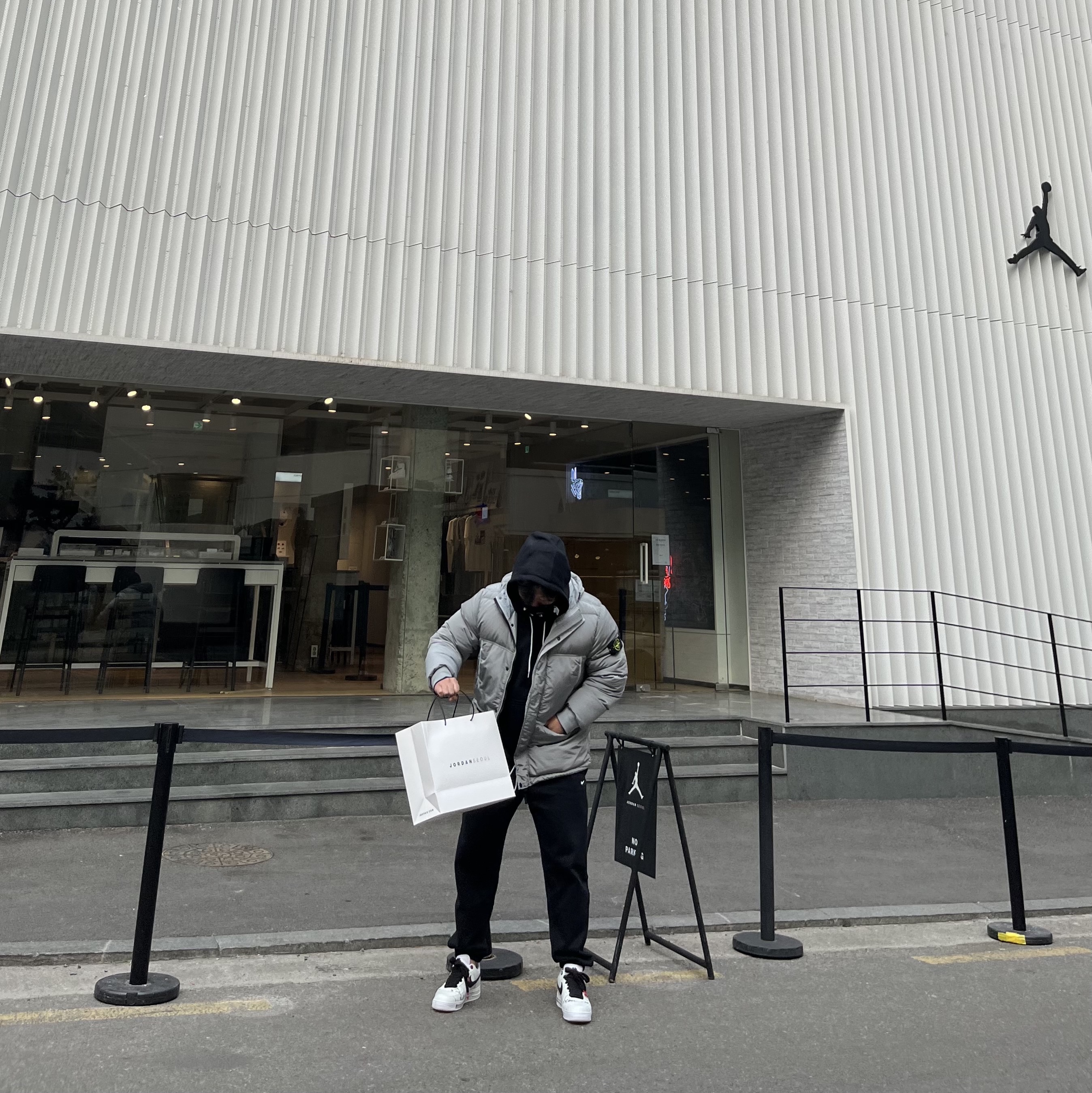 Nike x Peaceminusone Air Force 1 Low Para-Noise 2.0, Nike NRG Solo Swoosh Fleece Pants Black White - Asia 착용 스타일