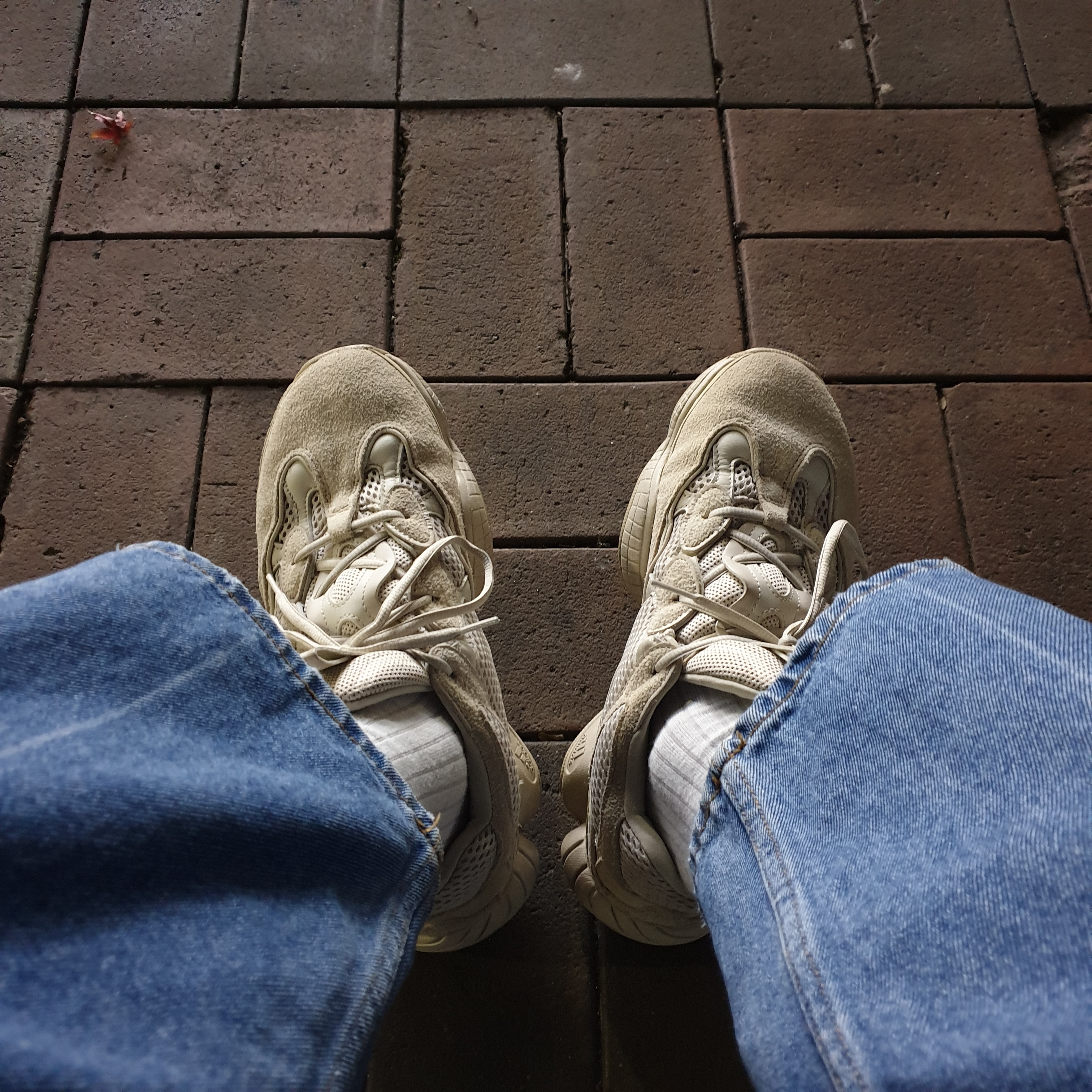 Adidas Yeezy 500 Blush 2018 착용 스타일