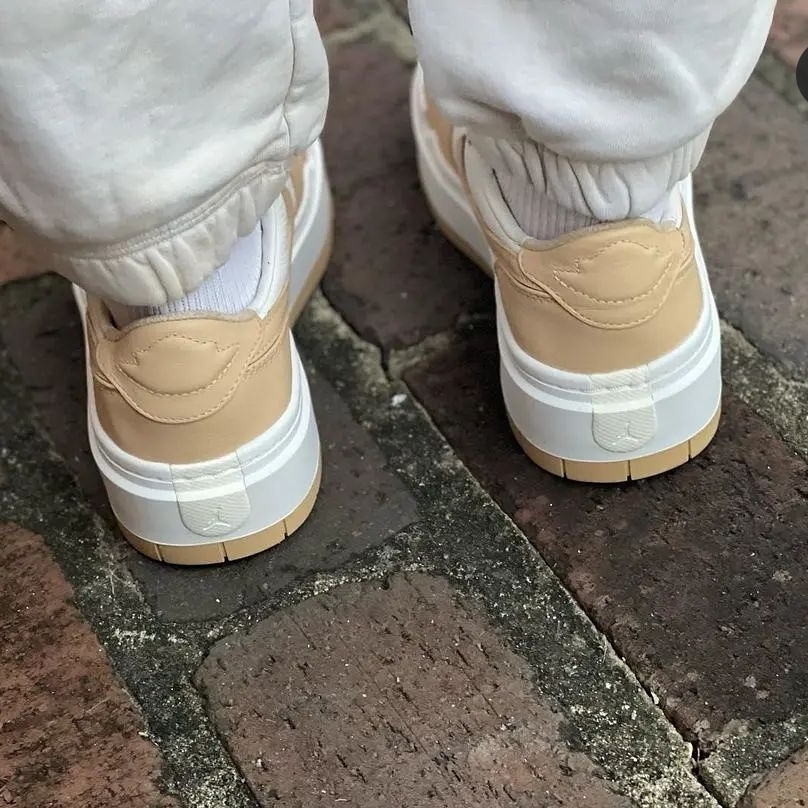 (W) Jordan 1 Elevate Low White Onyx 착용 스타일 - 3