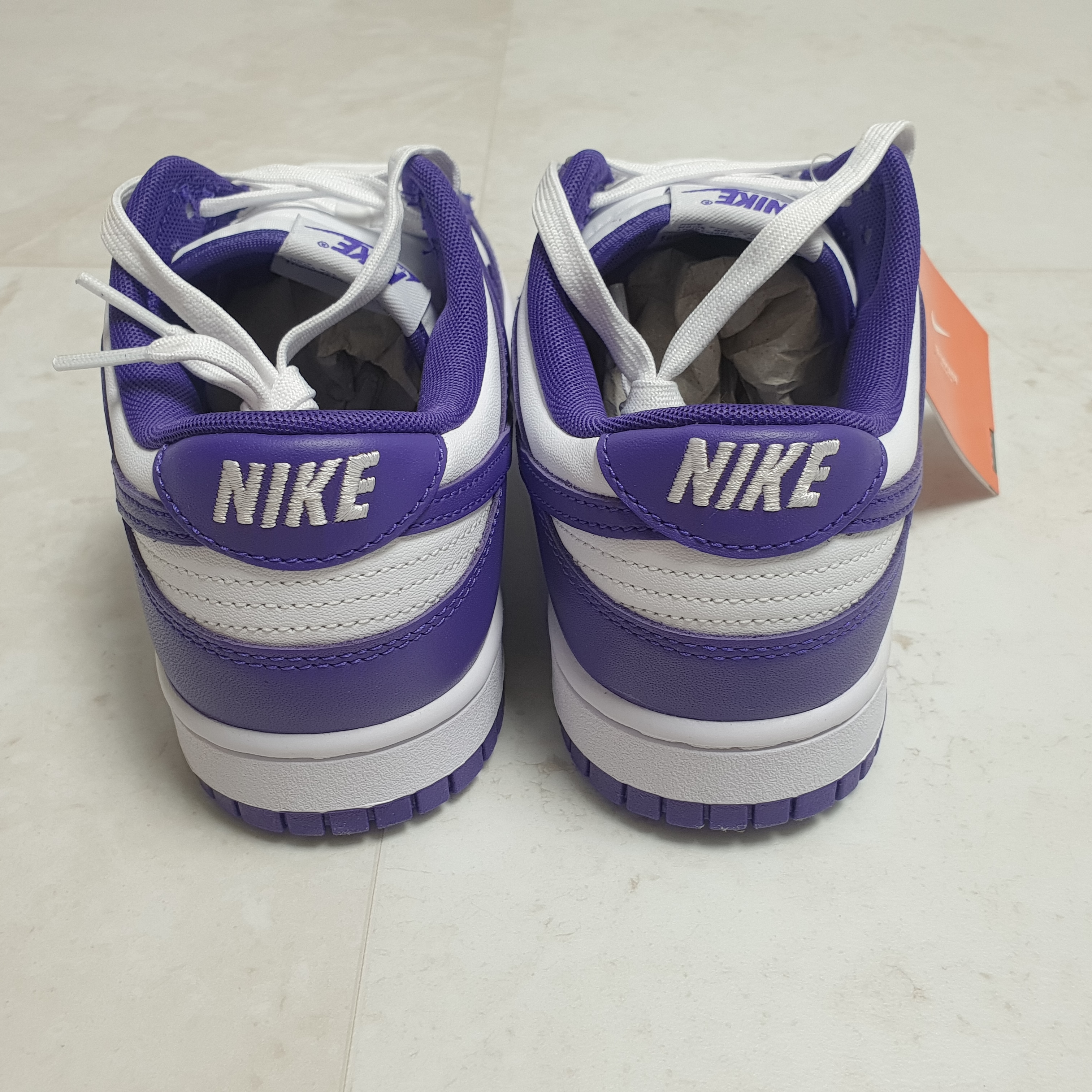 Nike Dunk Low Retro Championship Court Purple 착용 스타일 - 2